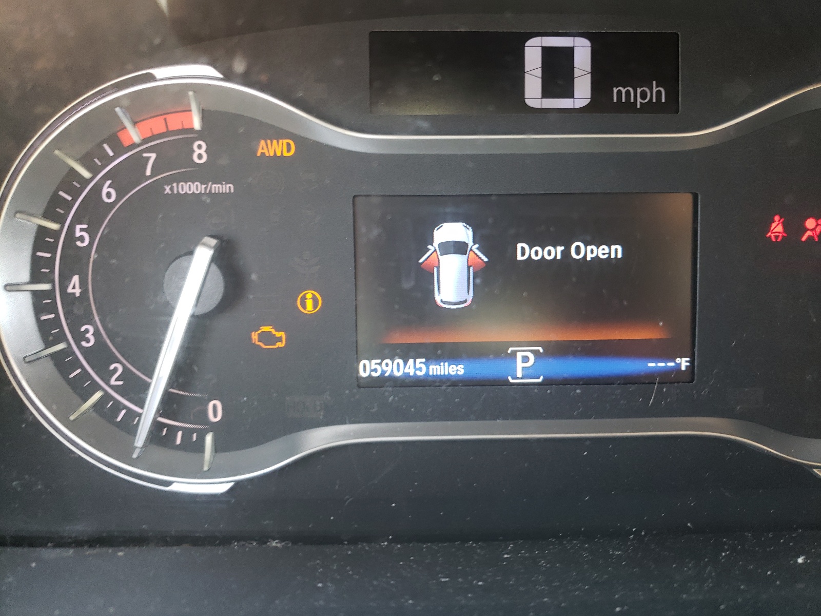 Photo 8 from auction – 2017 HONDA PILOT ELIT with VIN 5FNYF6H01HB045874