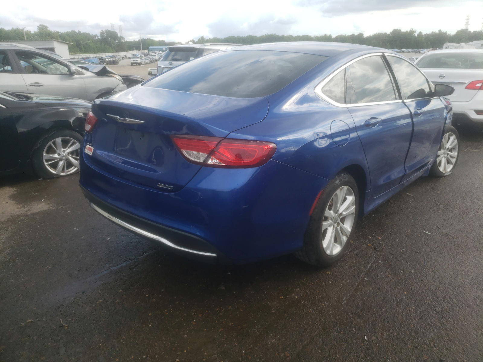 Photo 4 from auction – 2016 CHRYSLER 200 LIMITE with VIN 1C3CCCAB6GN144465