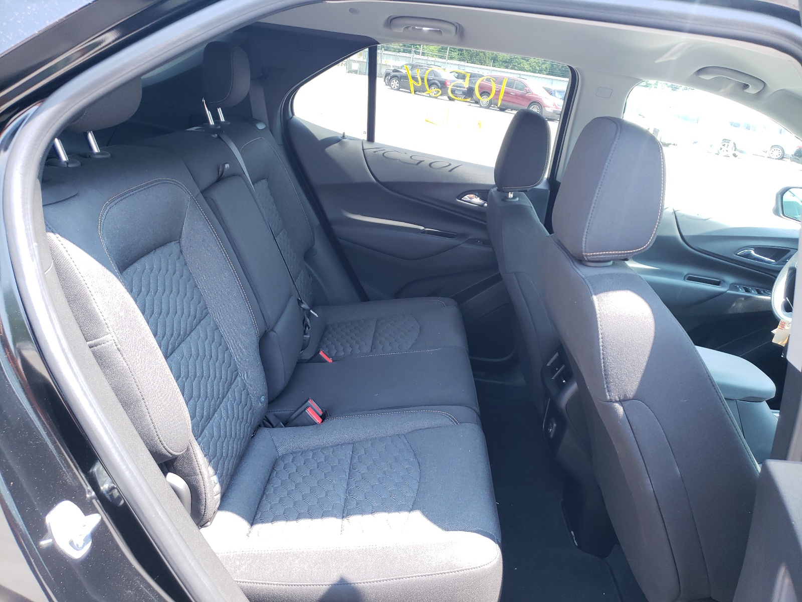 Photo 6 from auction – 2020 CHEVROLET EQUINOX LT with VIN 2GNAXJEV1L6135176