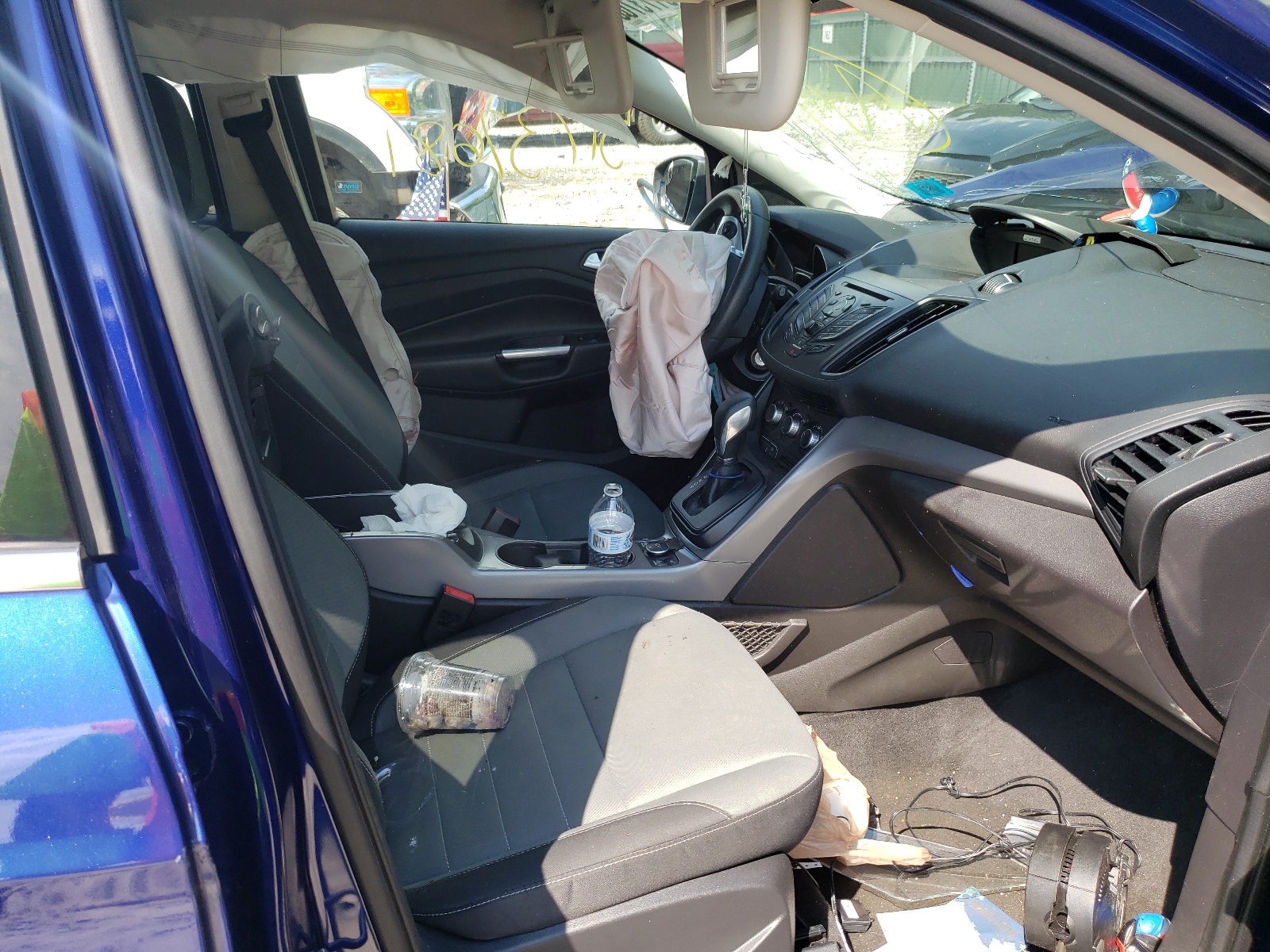 Photo 5 from auction – 2016 FORD ESCAPE SE with VIN 1FMCU9G91GUB50031