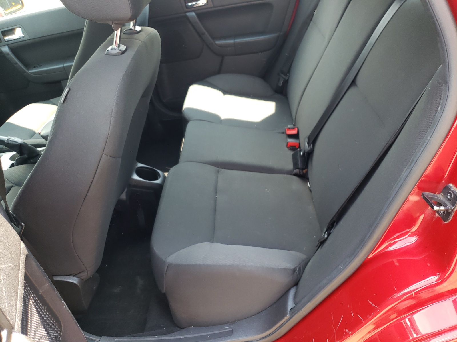 Photo 6 from auction – 2010 FORD FOCUS SES with VIN 1FAHP3GN9AW119882
