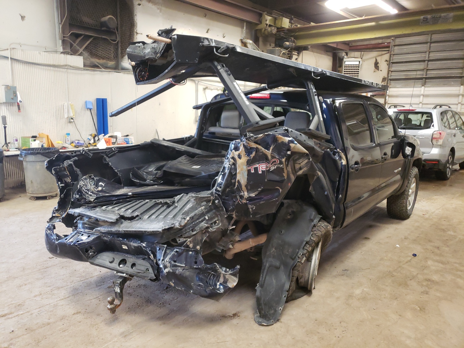 Photo 9 from auction – 2013 TOYOTA TACOMA DOU with VIN 5TFLU4EN5DX071396