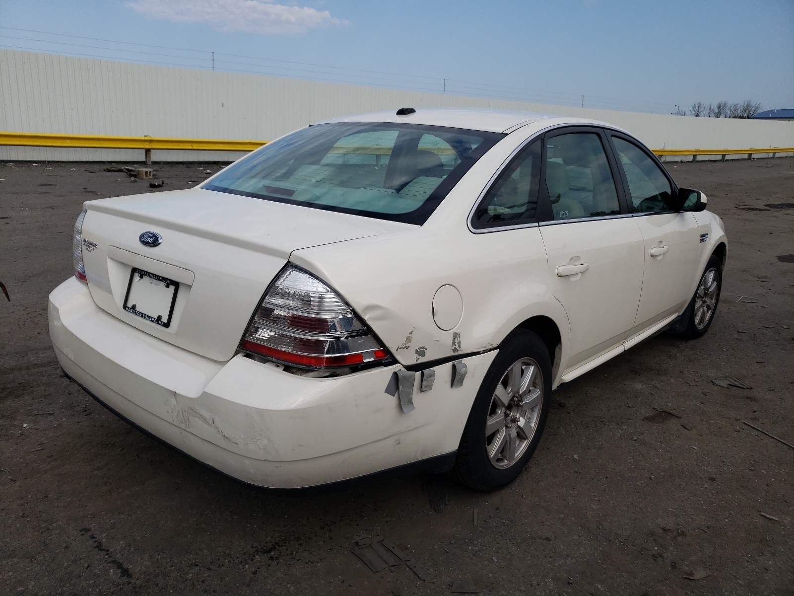 Photo 4 from auction – 2009 FORD TAURUS SE with VIN 1FAHP23W69G106098