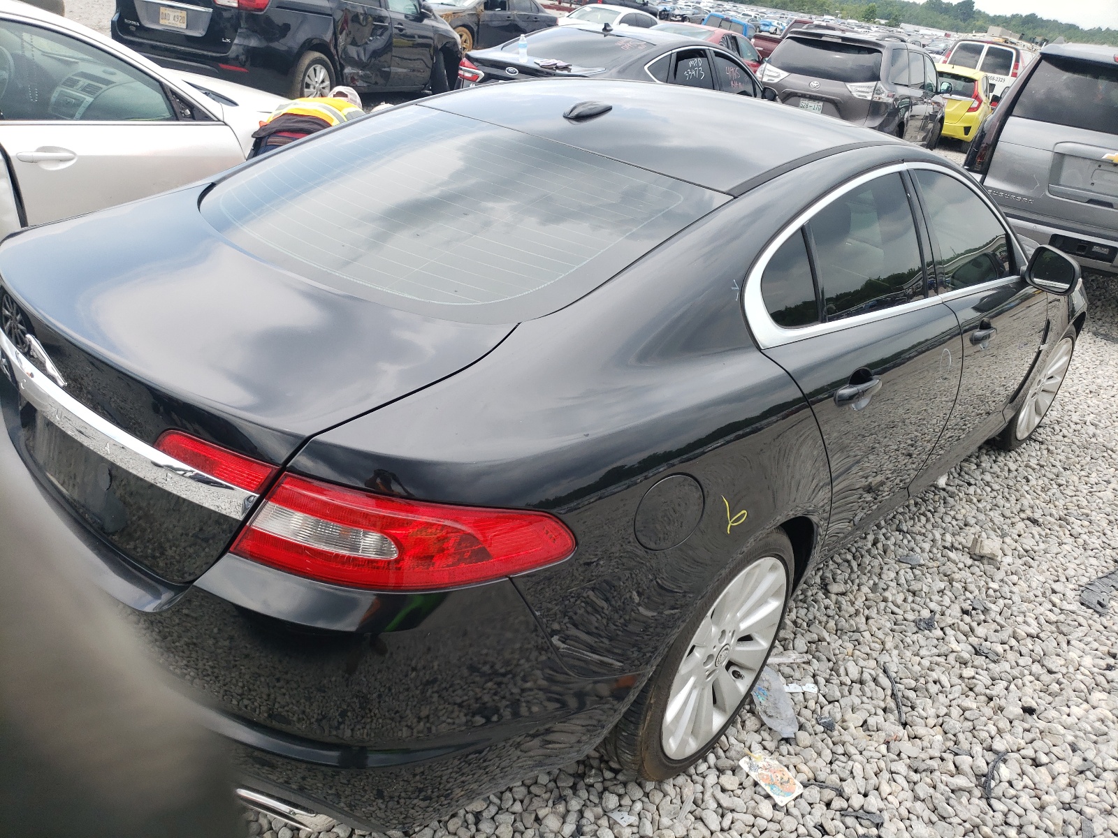 Photo 4 from auction – 2009 JAGUAR XF PREMIUM with VIN SAJWA06B39HR43340