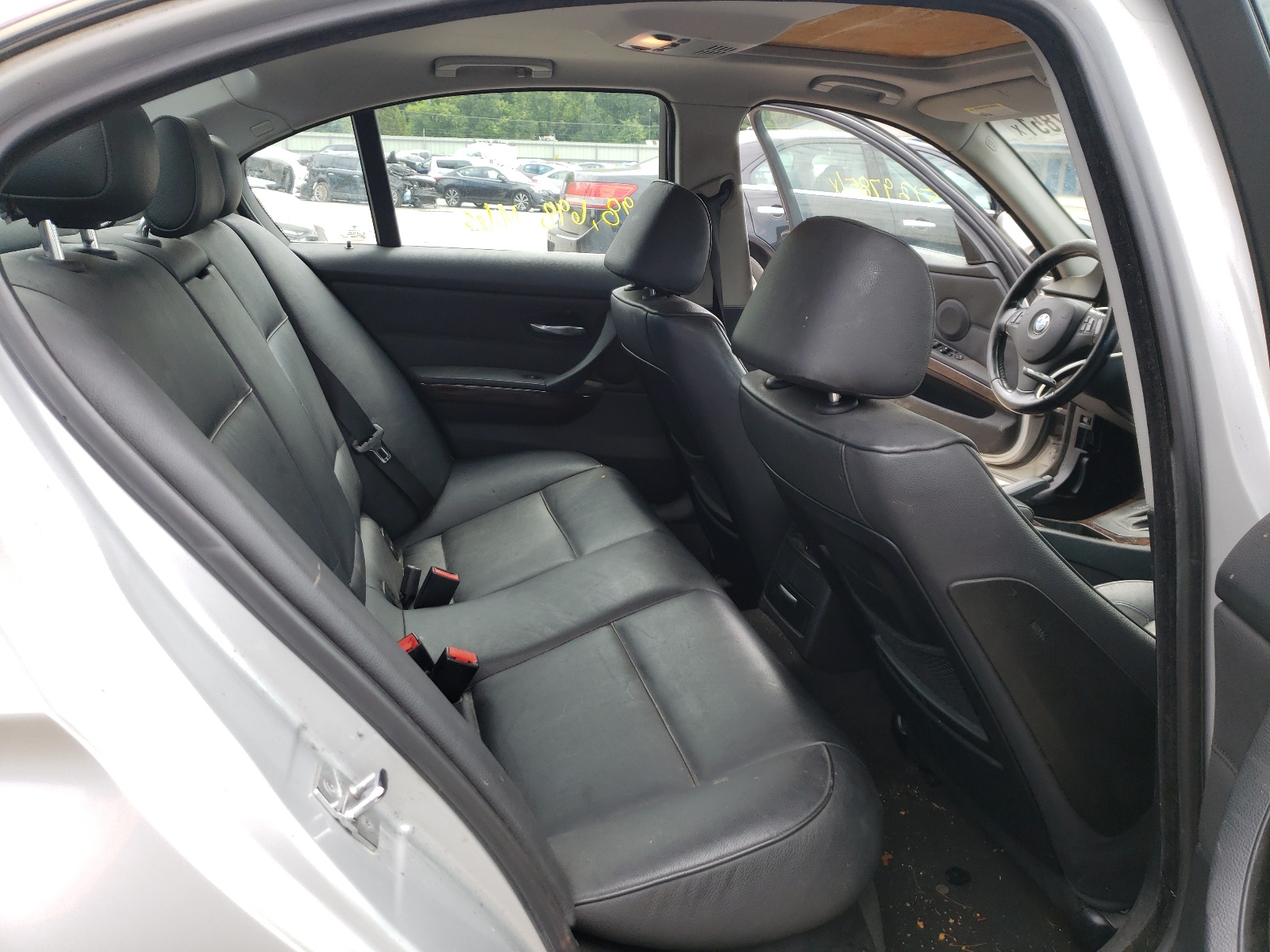 Photo 6 from auction – 2006 BMW 330 XI with VIN WBAVD33556KV64370