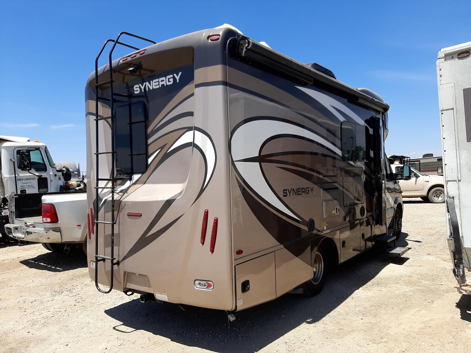 Photo 4 from auction – 2018 THOR MOTOR HOME with VIN WDAPF4CC4H9738954