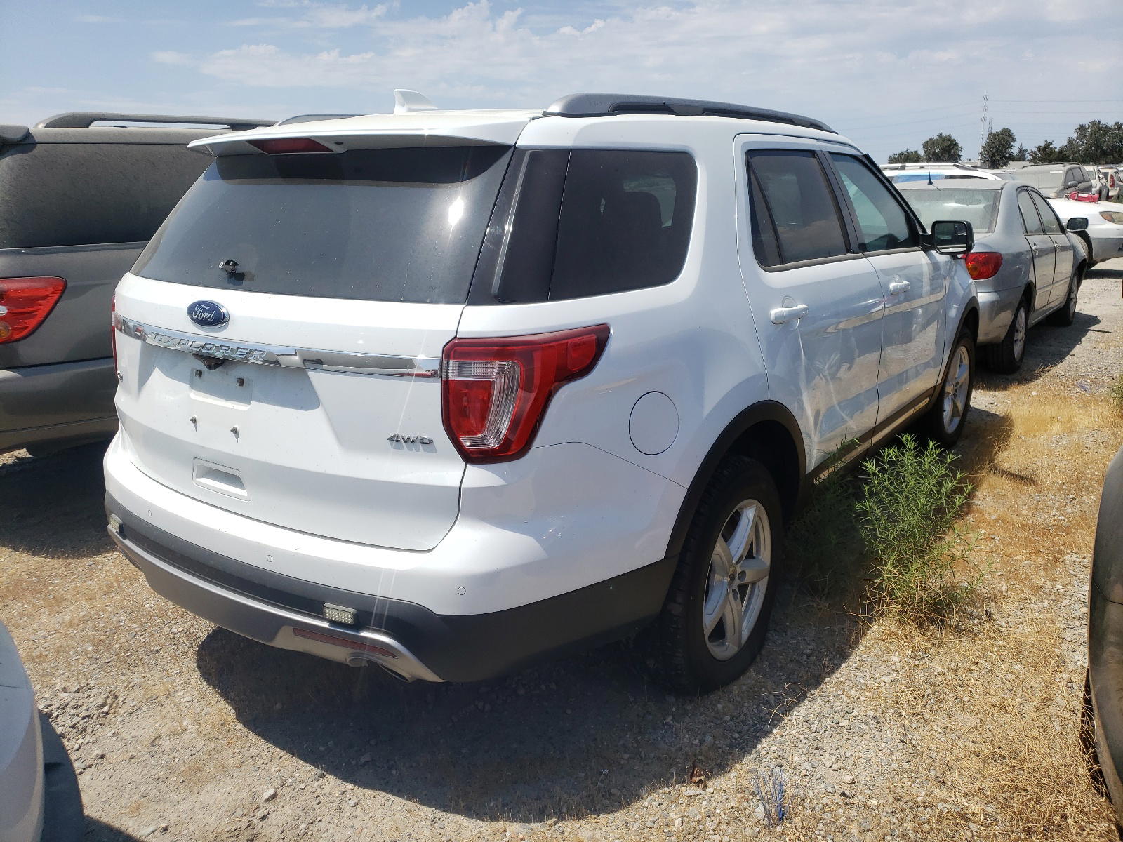 Photo 4 from auction – 2016 FORD EXPLORER X with VIN 1FM5K8D8XGGB55361