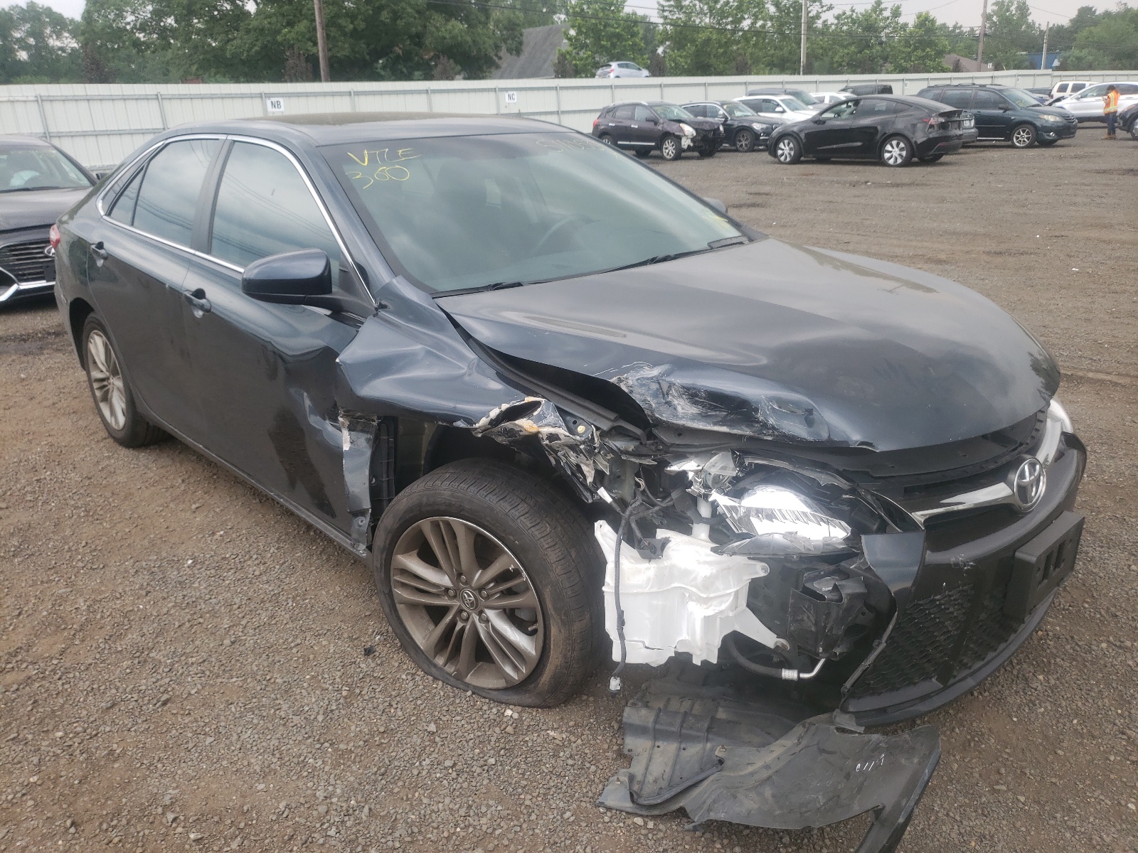Photo 1 from auction – 2015 TOYOTA CAMRY LE with VIN 4T1BF1FK4FU065548