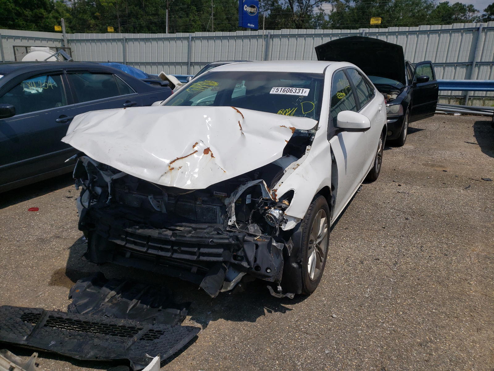 Photo 2 from auction – 2015 TOYOTA CAMRY with VIN 4T1BF1FK2FU067783