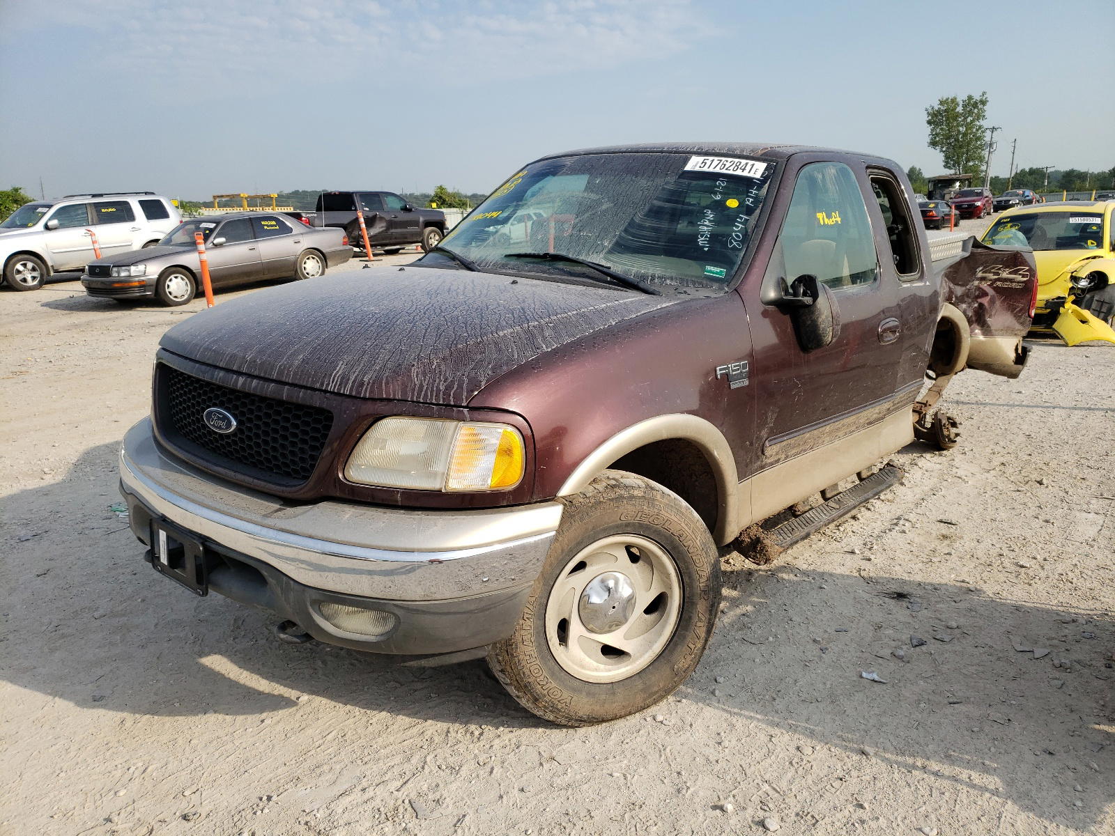 Photo 2 from auction – 2000 FORD F150 with VIN 1FTRX18L9YNC08044
