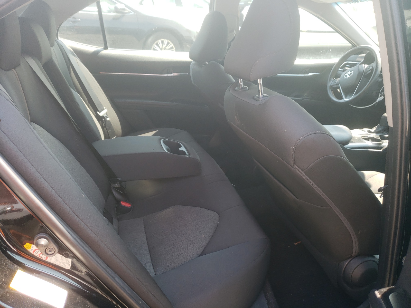 Photo 6 from auction – 2018 TOYOTA CAMRY with VIN 4T1B11HK7JU649947
