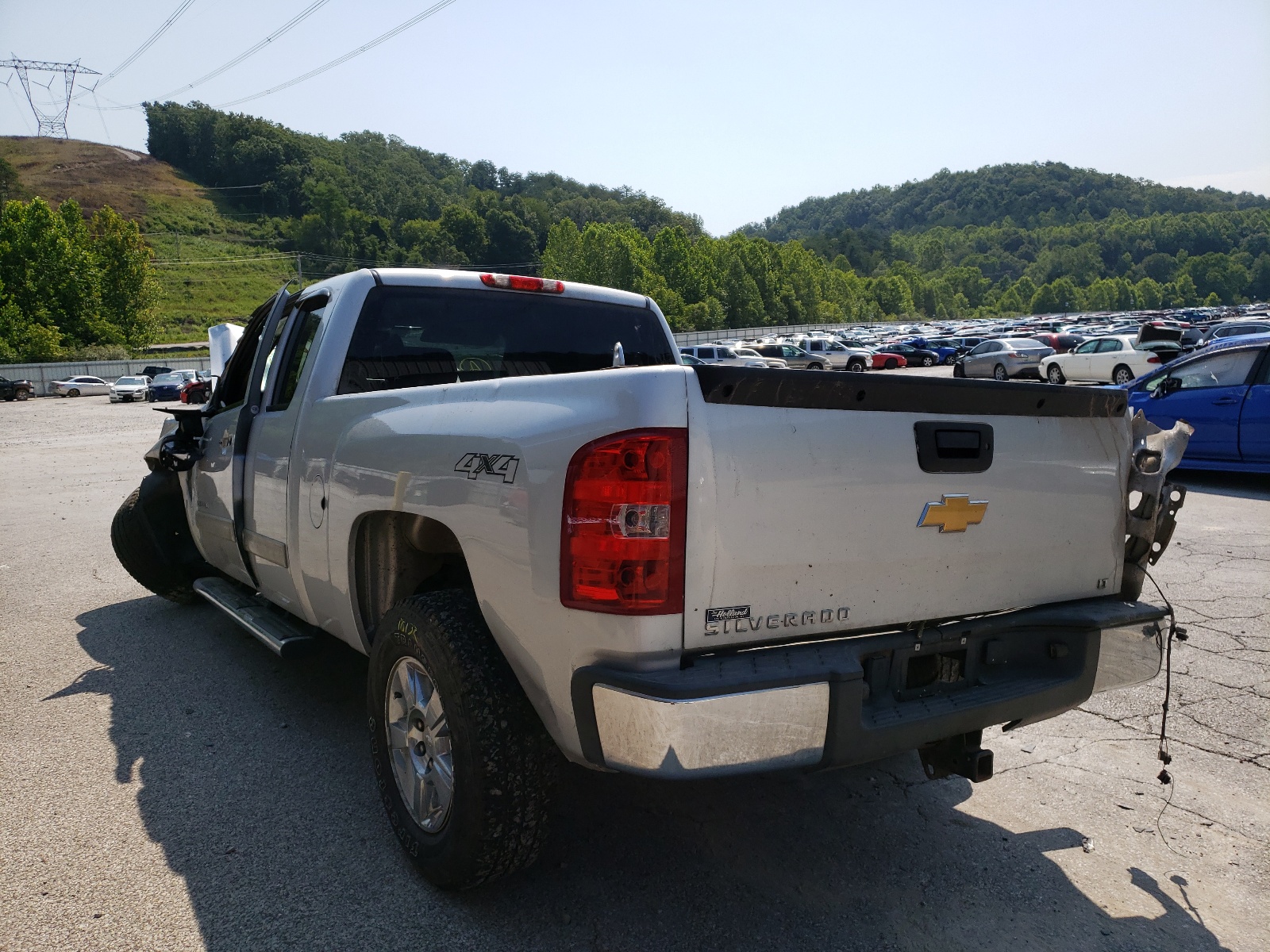 Photo 3 from auction – 2013 CHEVROLET SILVERADO with VIN 1GCRKSE78DZ127373