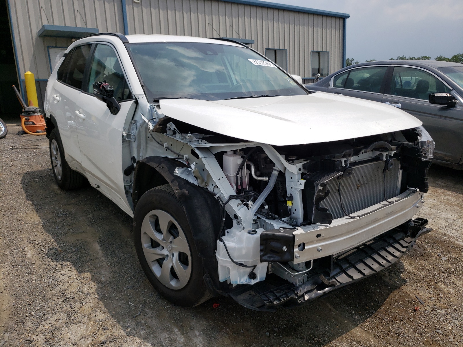 Photo 1 from auction – 2021 TOYOTA RAV4 LE with VIN 2T3G1RFV3MC170133