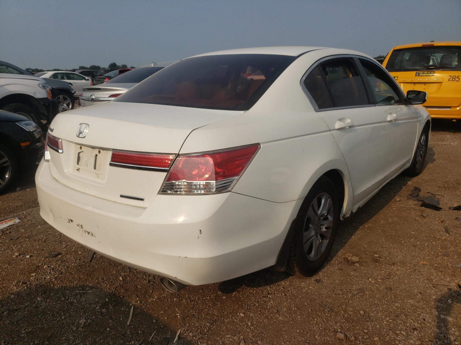 Photo 4 from auction – 2011 HONDA ACCORD SE with VIN 1HGCP2F63BA019902