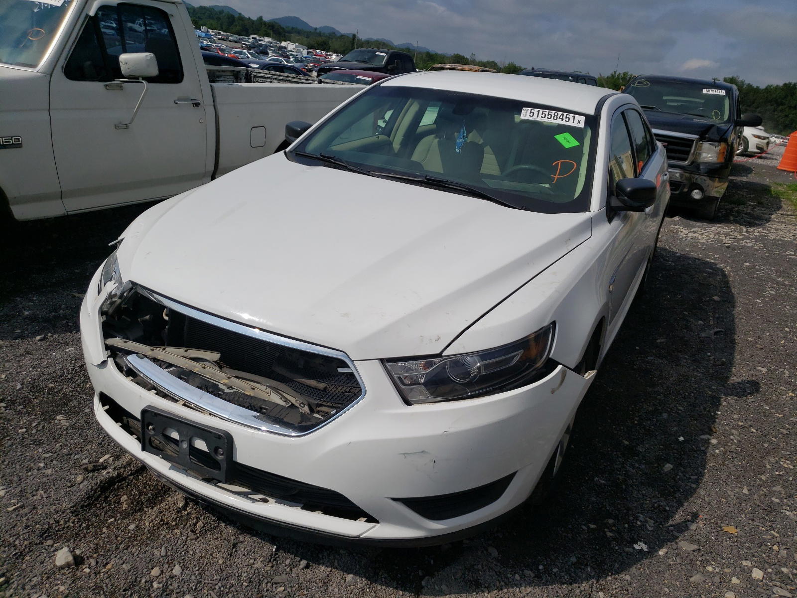 Photo 2 from auction – 2015 FORD TAURUS SE with VIN 1FAHP2D83FG122724