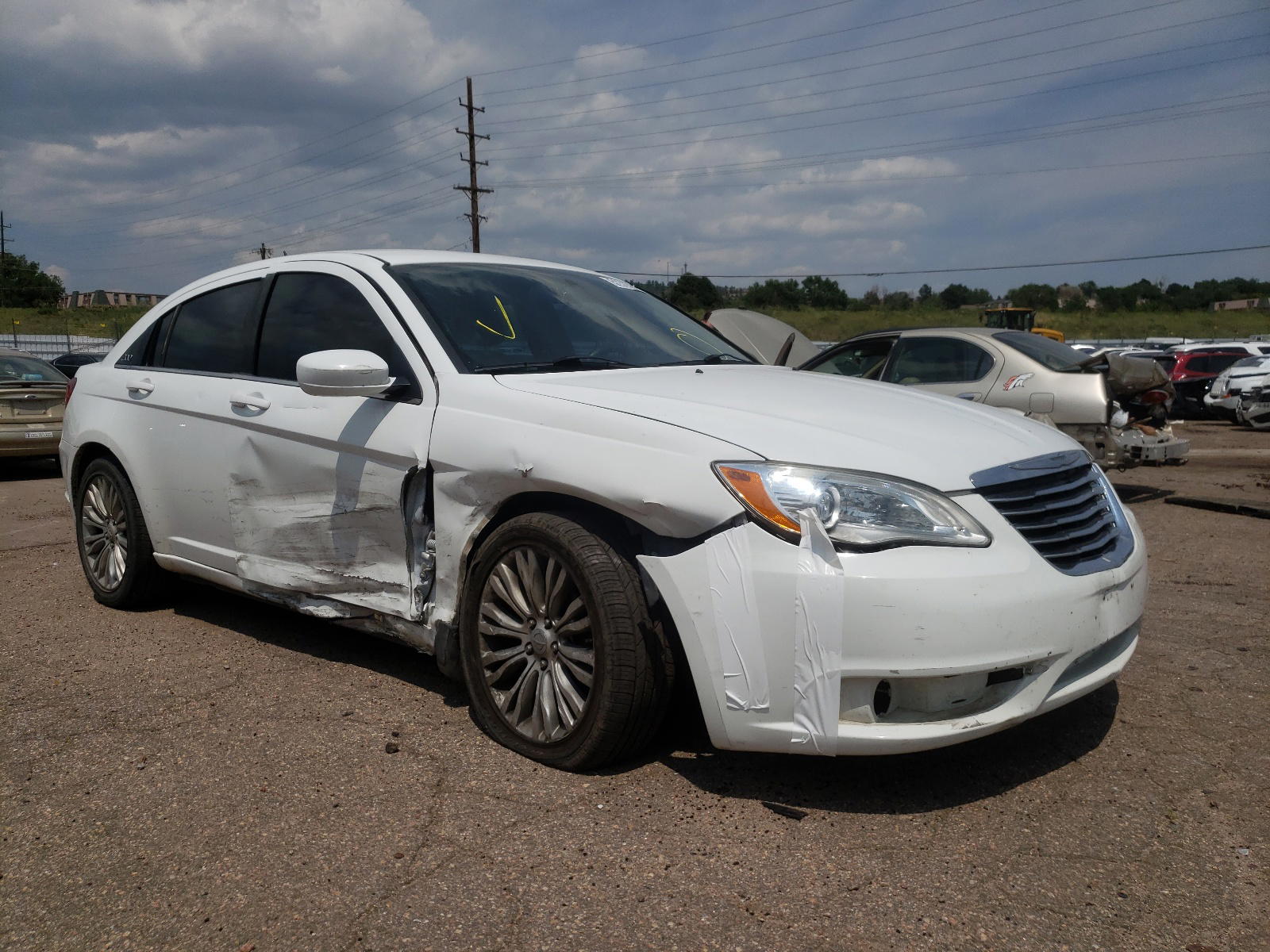 CHRYSLER 200 LX 2013 with VIN 1C3CCBAB3DN670638 - Photo from auction