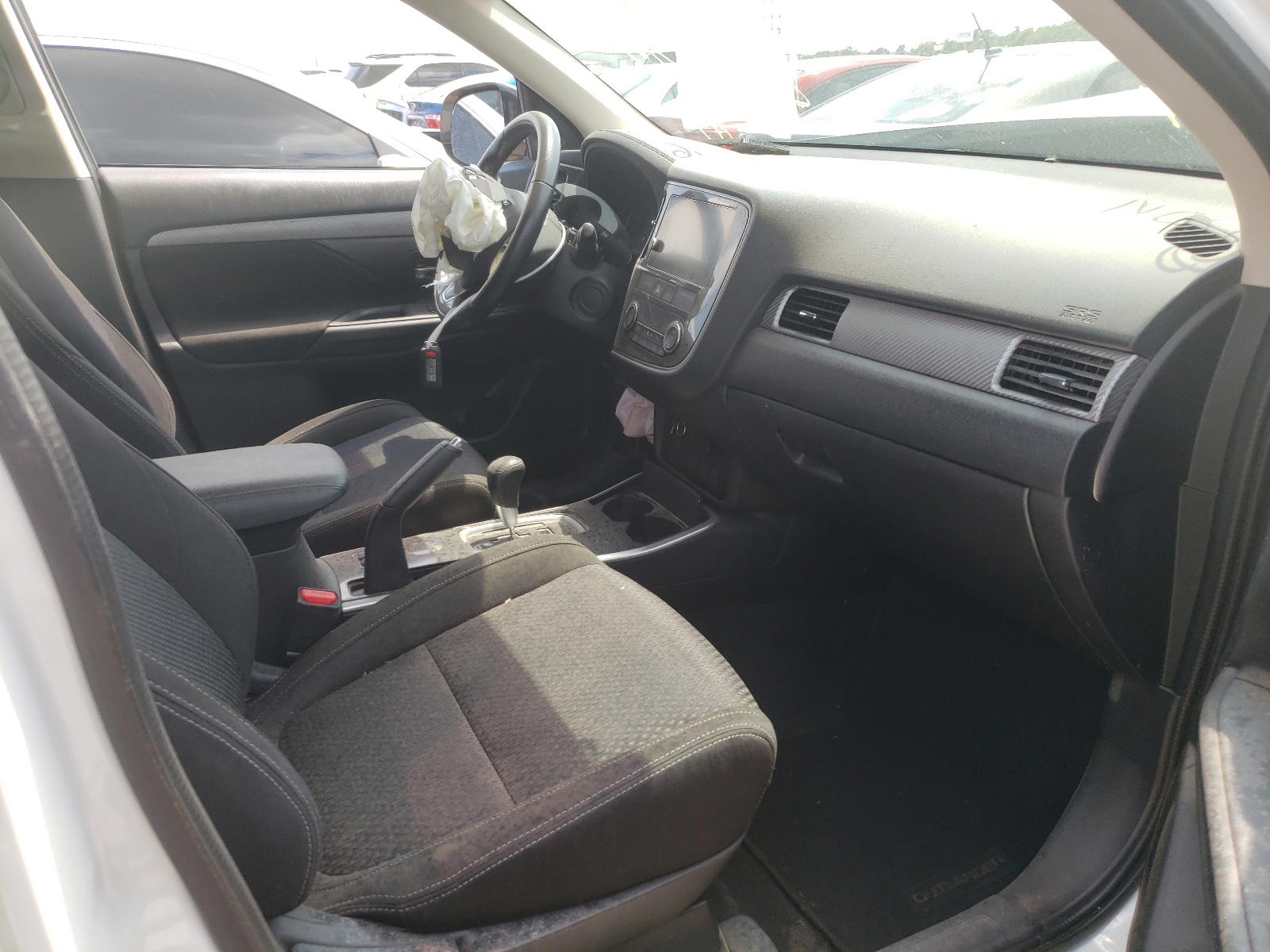 Photo 5 from auction – 2018 MITSUBISHI OUTLANDER with VIN JA4AD3A39JZ042113