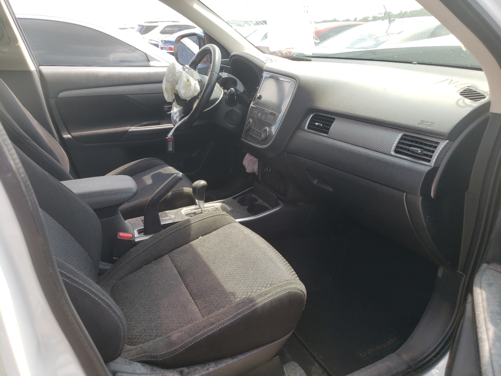 Zdjęcie 5 z aukcji – 2018 MITSUBISHI OUTLANDER z VIN JA4AD3A39JZ042113