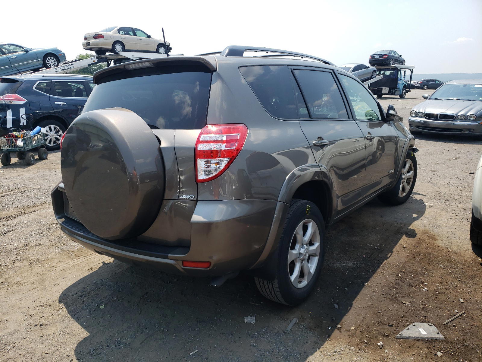 Photo 4 from auction – 2011 TOYOTA RAV4 LIMIT with VIN 2T3DF4DV2BW103075