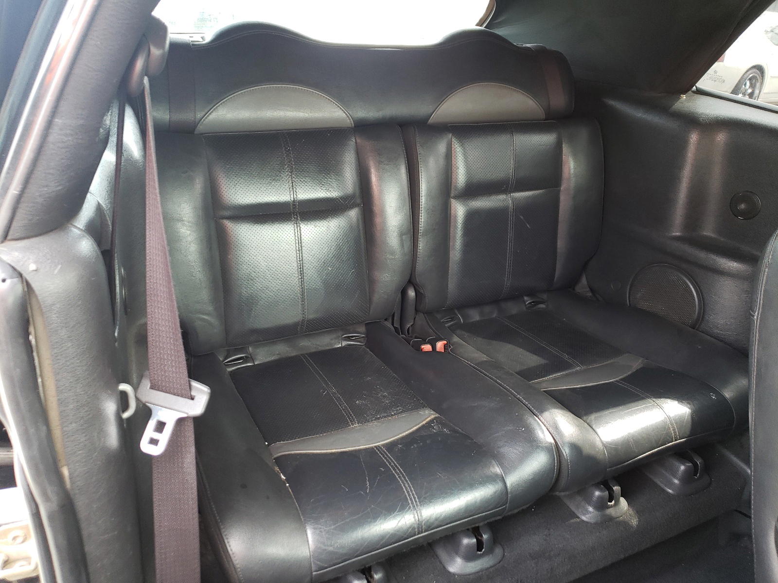 Photo 6 from auction – 2005 CHRYSLER PT CRUISER with VIN 3C3AY75S25T332200