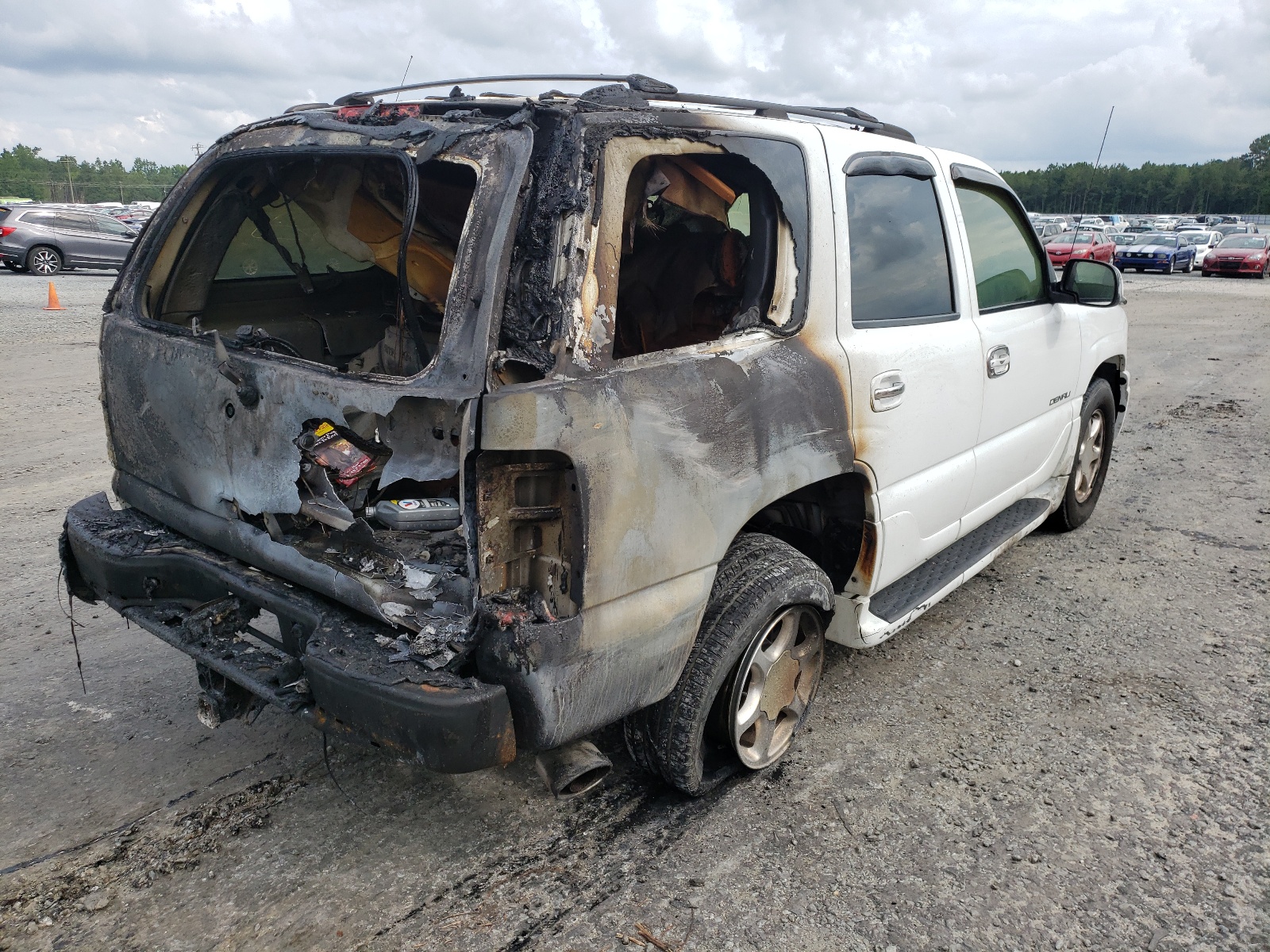 Photo 4 from auction – 2001 GMC DENALI with VIN 1GKEK63U21J267433