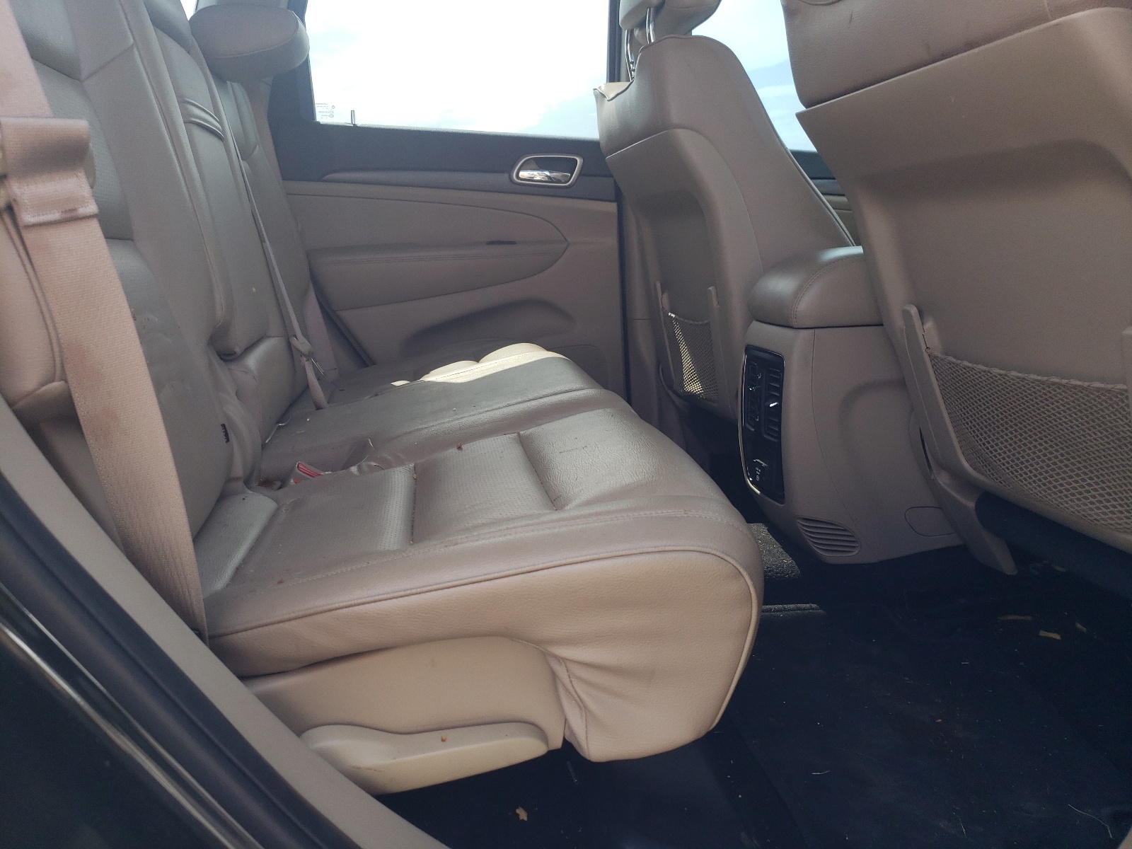 Photo 6 from auction – 2015 JEEP GRAND CHER with VIN 1C4RJFAG0FC736236