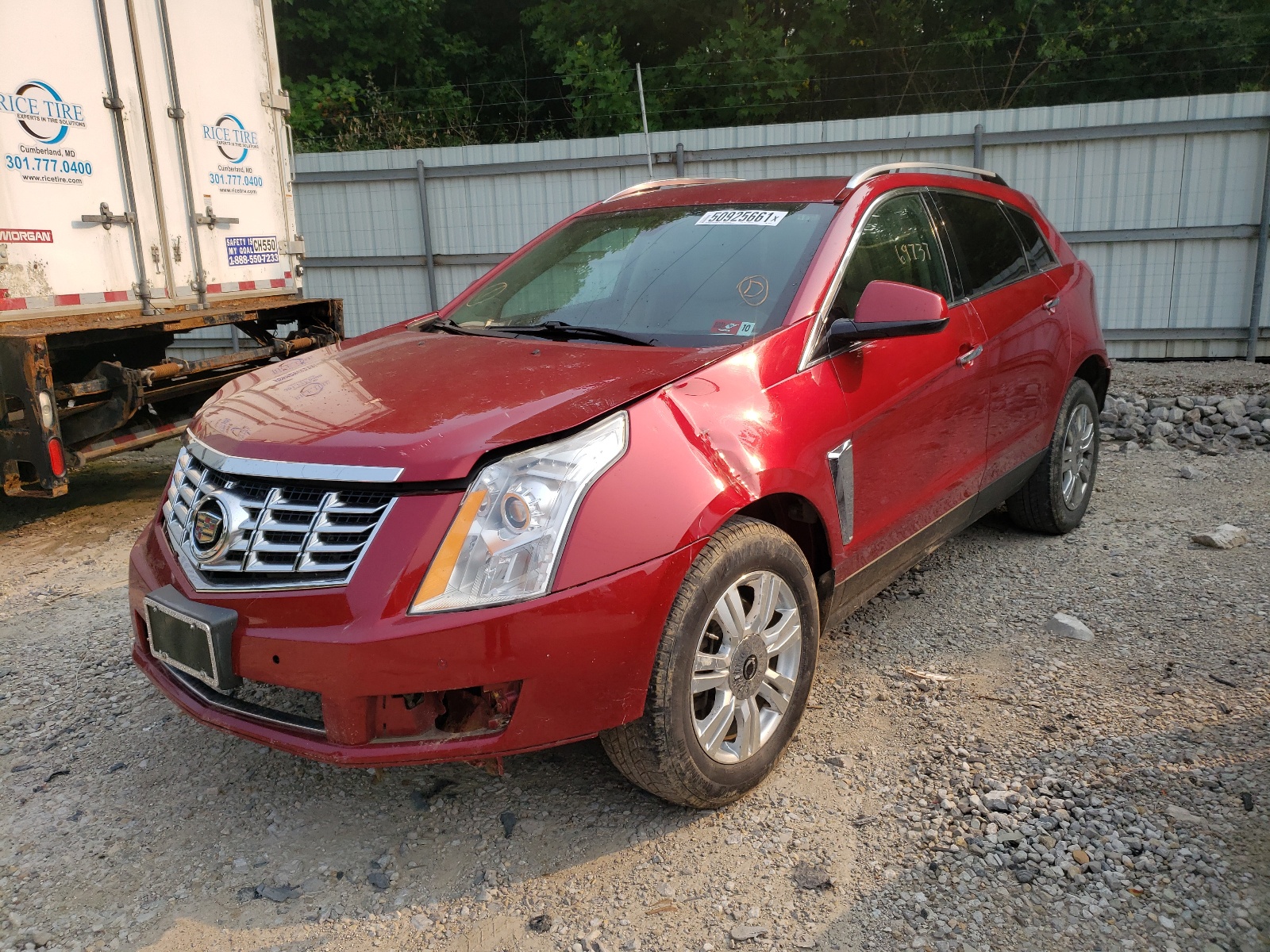 Photo 2 from auction – 2014 CADILLAC SRX LUXURY with VIN 3GYFNBE35ES581256
