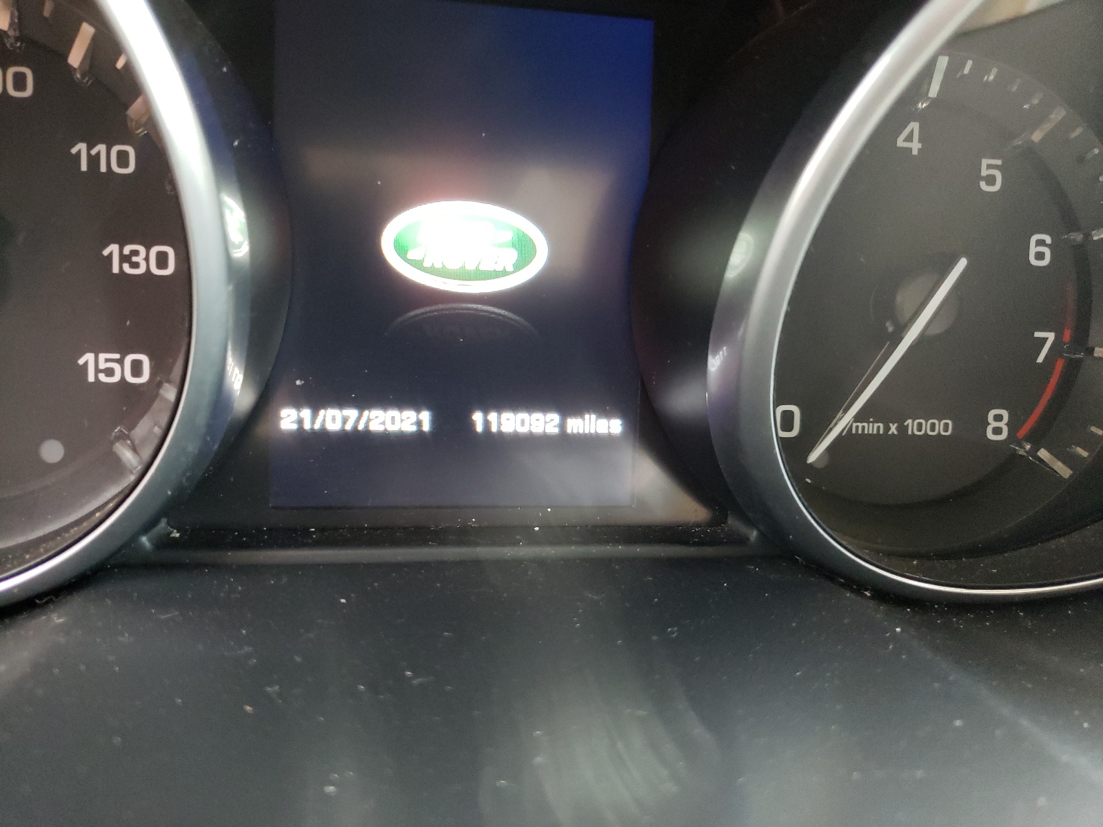 Photo 8 from auction – 2015 LAND ROVER RANGE ROVE with VIN SALVP2BG9FH962436