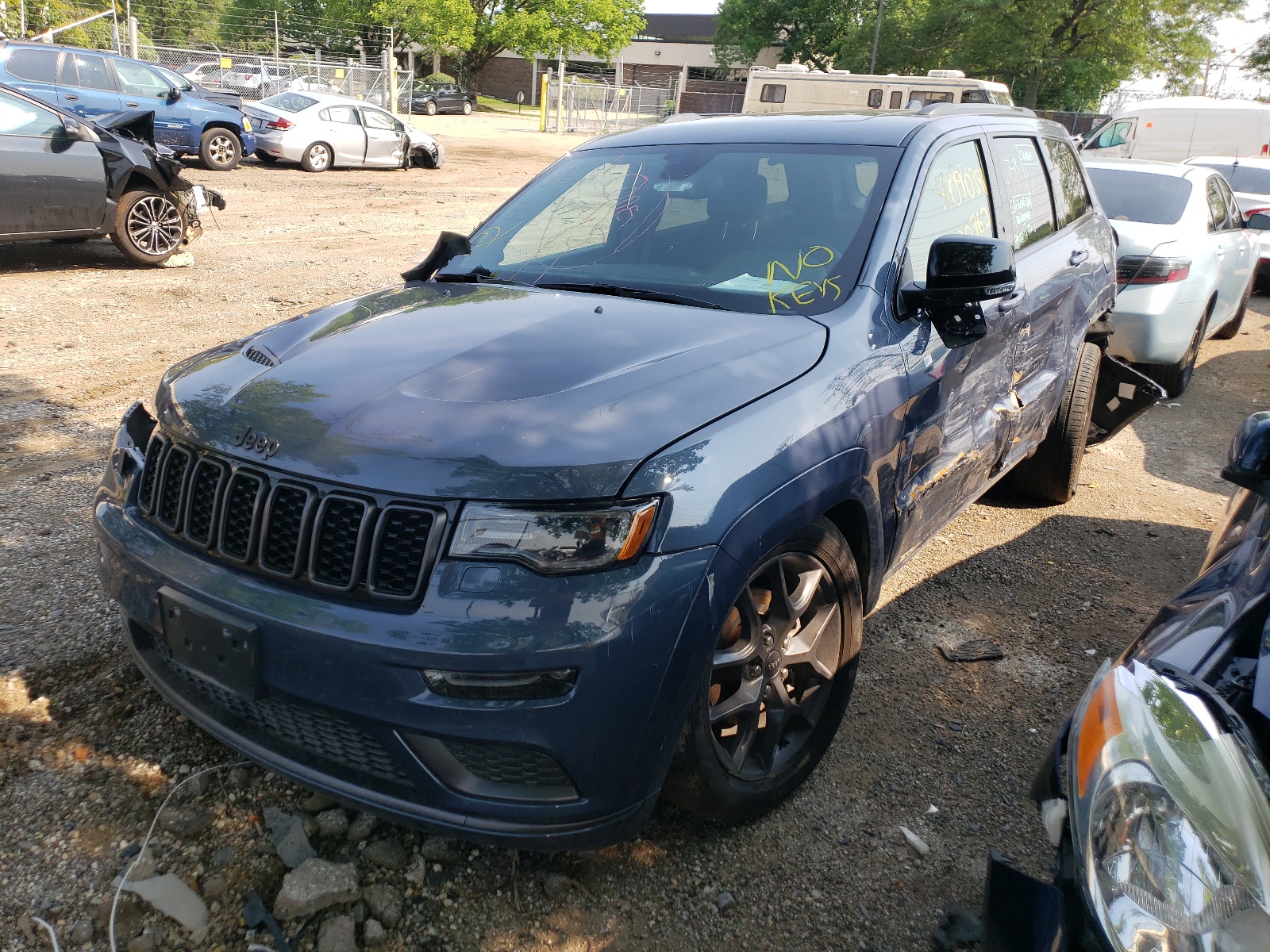 Photo 2 from auction – 2019 JEEP GRAND CHER with VIN 1C4RJFBG7KC669076