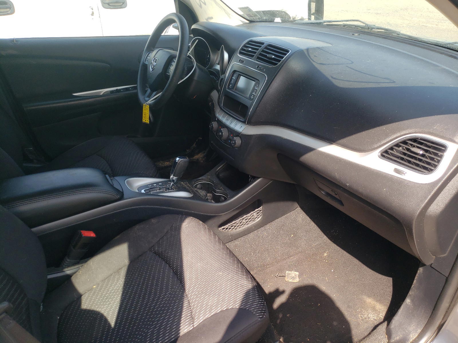 Photo 5 from auction – 2015 DODGE JOURNEY SE with VIN 3C4PDCAB6FT617998