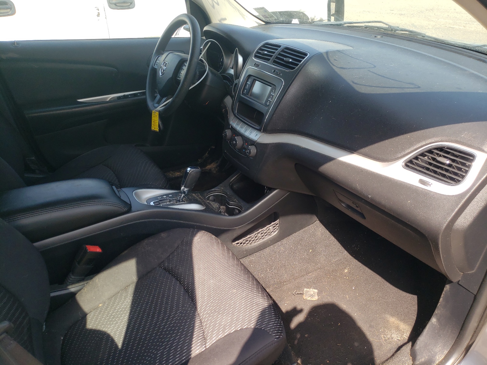 Фото 5 с аукциона – 2015 DODGE JOURNEY SE с VIN 3C4PDCAB6FT617998