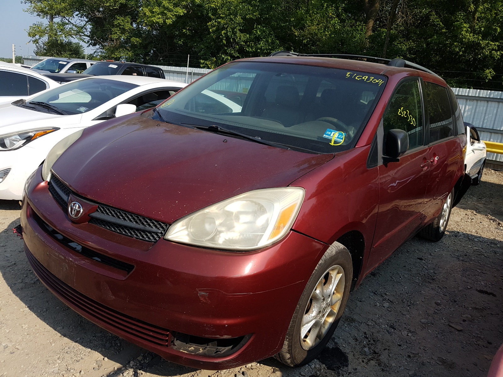 Photo 2 from auction – 2005 TOYOTA SIENNA with VIN 5TDBA23C25S031763