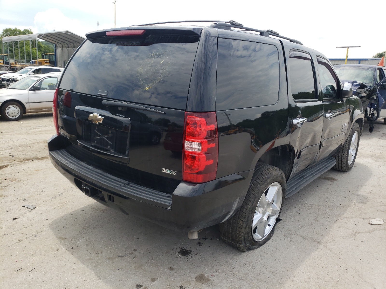 Photo 4 from auction – 2011 CHEVROLET TAHOE C150 with VIN 1GNSCAE04BR229284