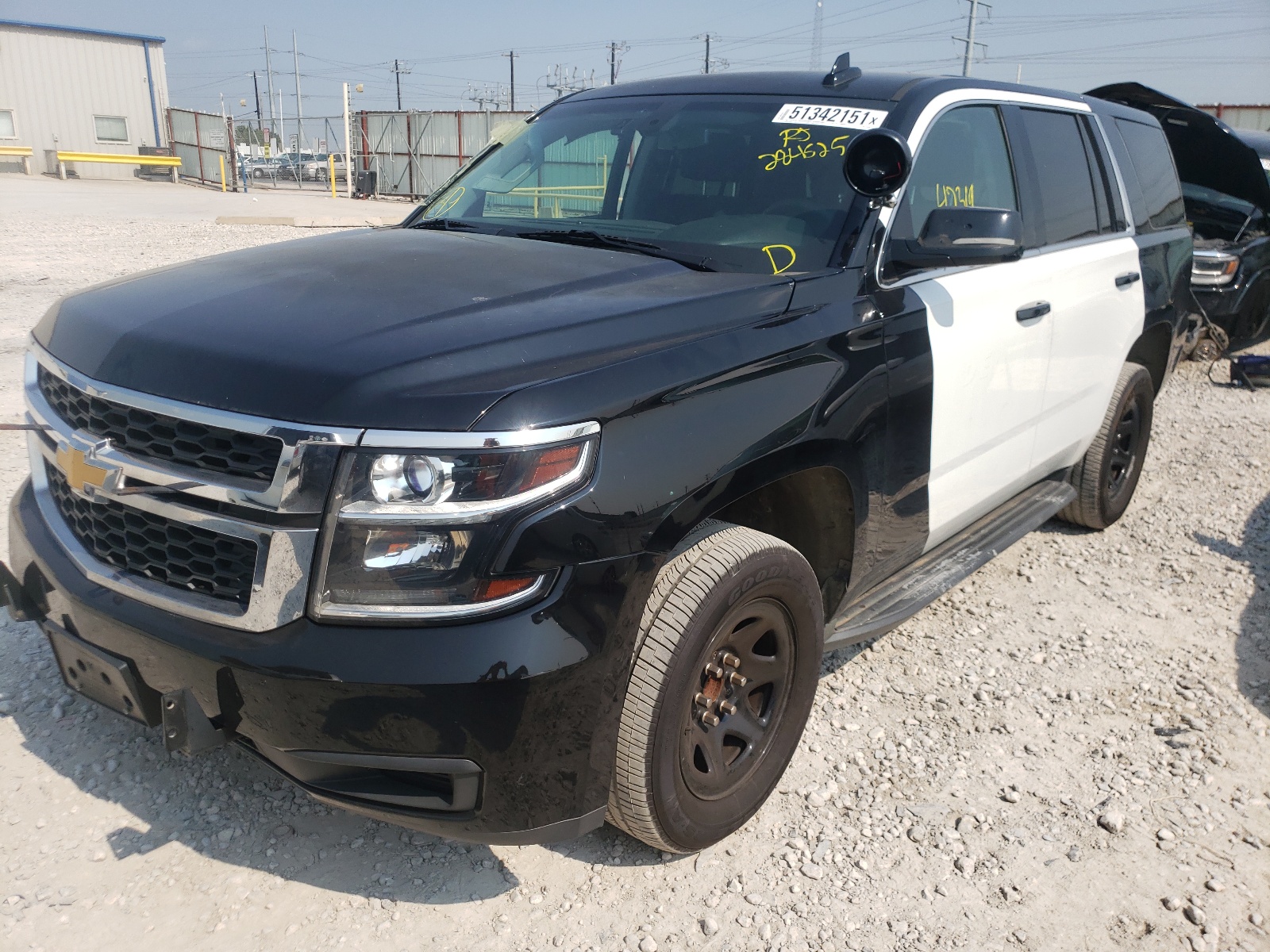 Photo 2 from auction – 2016 CHEVROLET TAHOE POLI with VIN 1GNLCDEC1GR284525