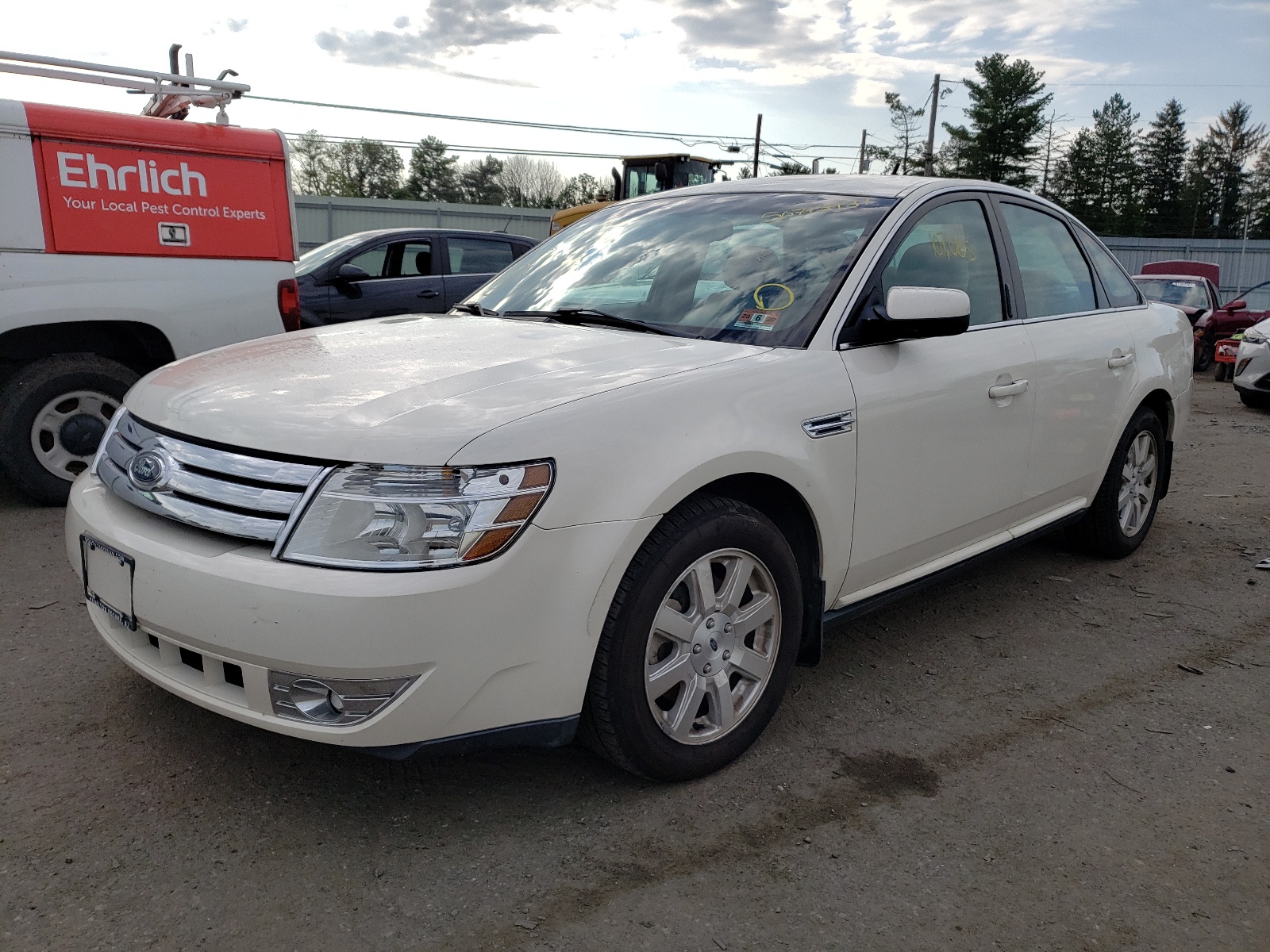 Photo 2 from auction – 2009 FORD TAURUS SE with VIN 1FAHP23W69G106098