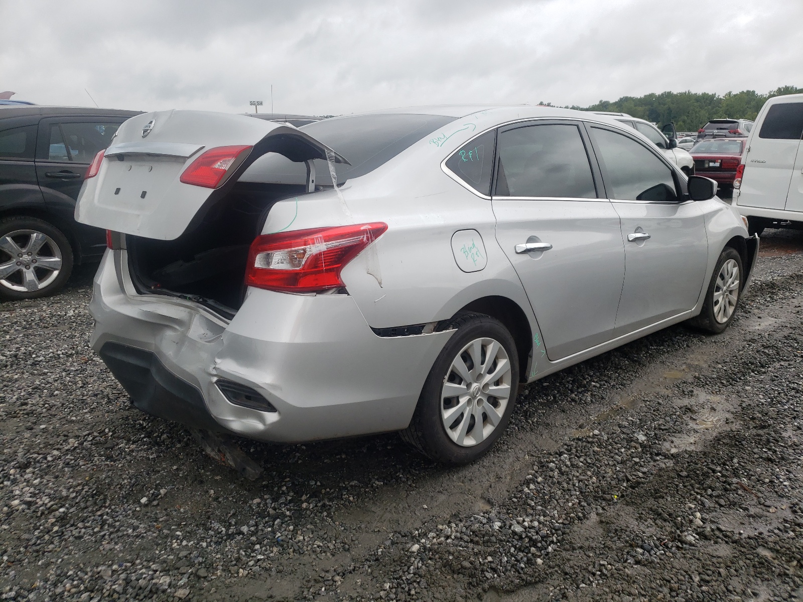 Photo 4 from auction – 2018 NISSAN SENTRA S with VIN 3N1AB7AP2JY325875