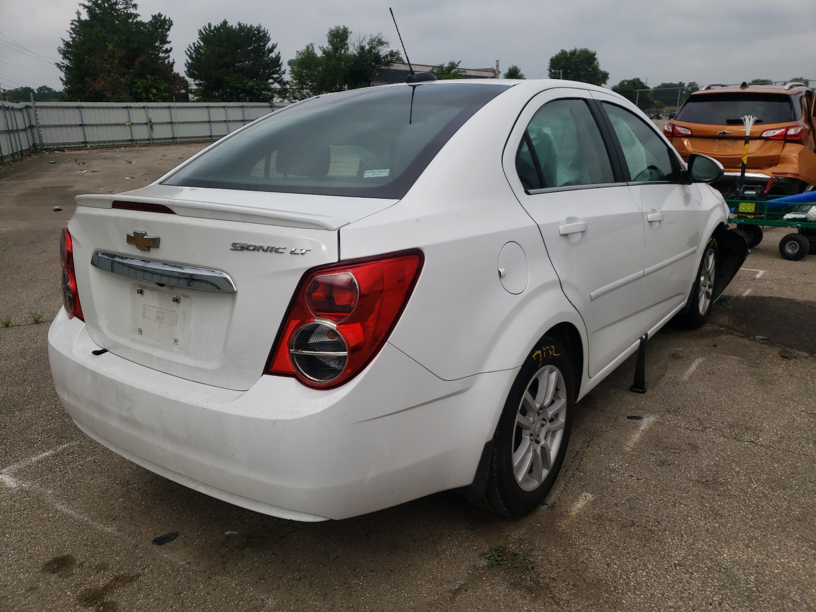 Photo 4 from auction – 2015 CHEVROLET SONIC LT with VIN 1G1JC5SH1F4125403