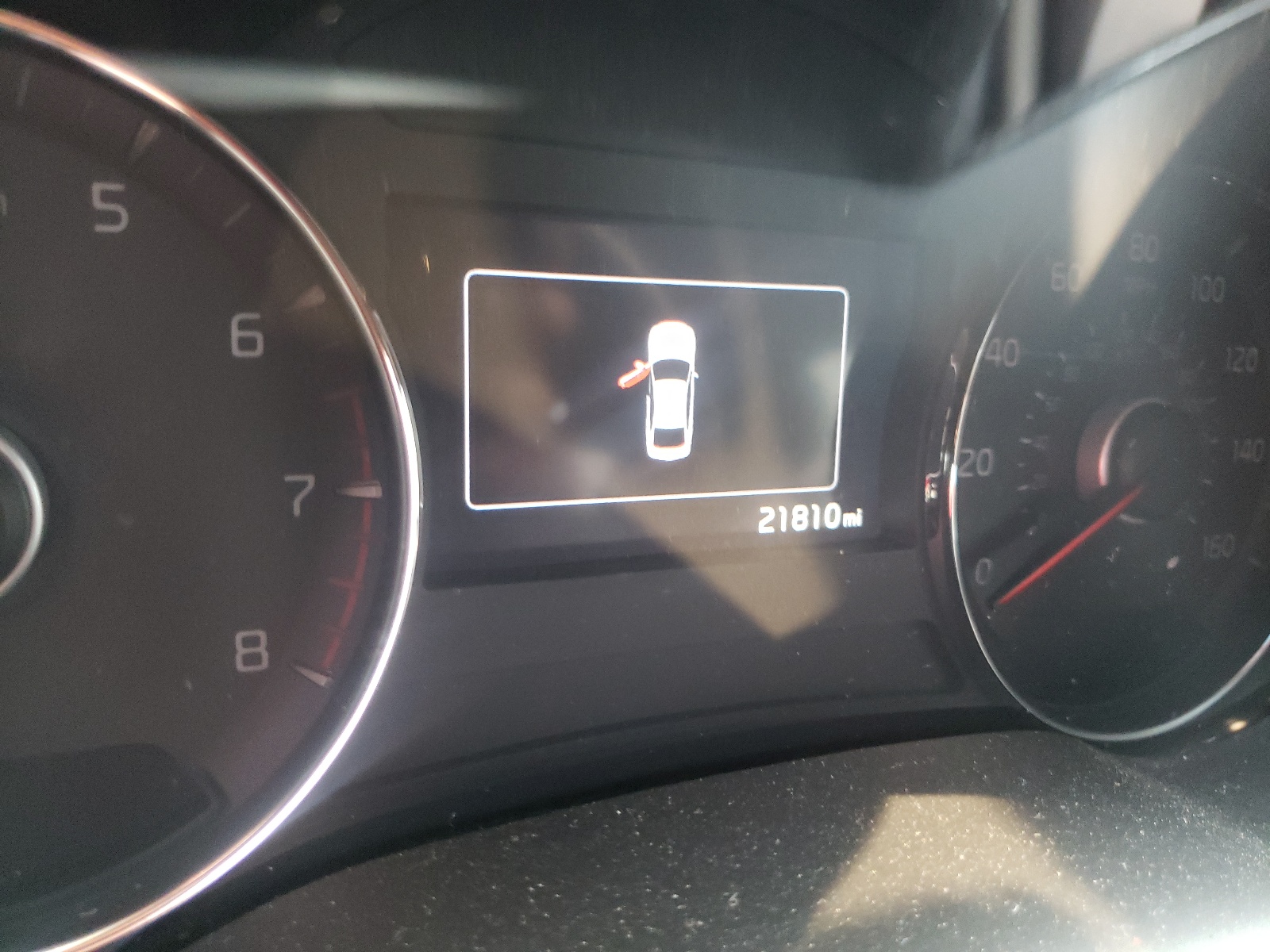 Photo 8 from auction – 2018 KIA FORTE LX with VIN 3KPFL4A78JE213307