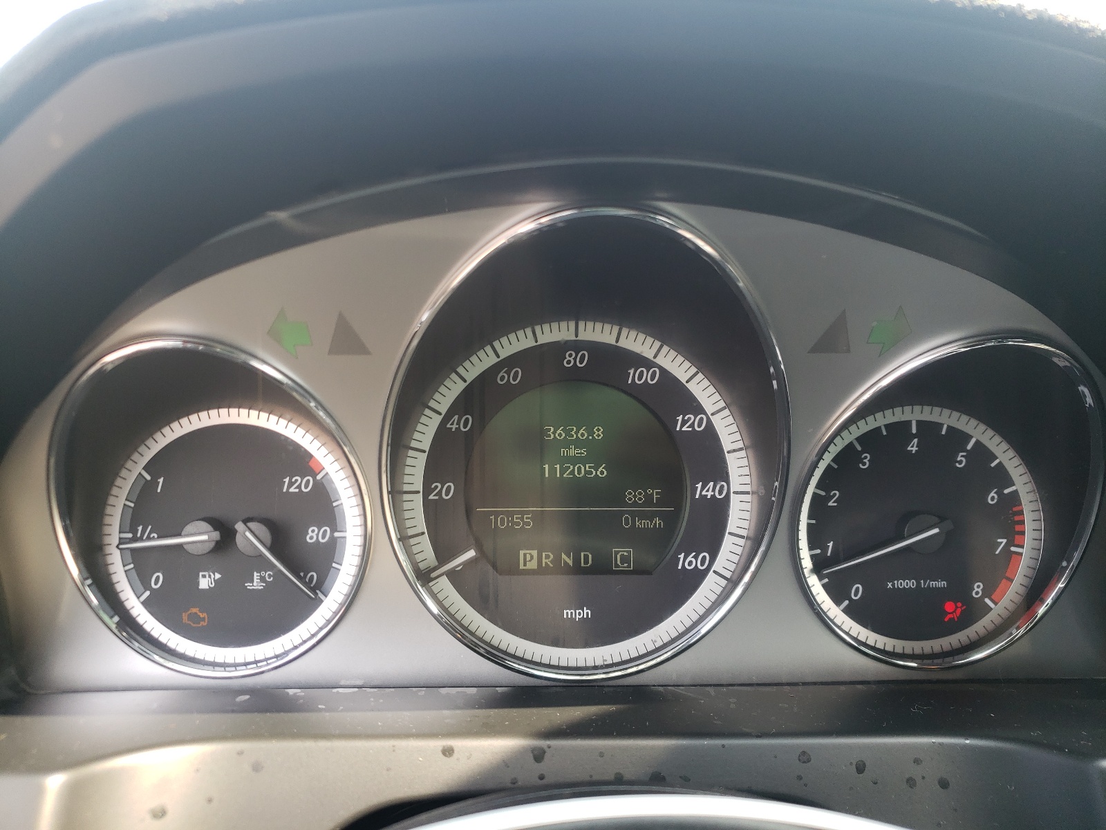 Photo 8 from auction – 2010 MERCEDES-BENZ C 300 with VIN WDDGF5EB4AR087635