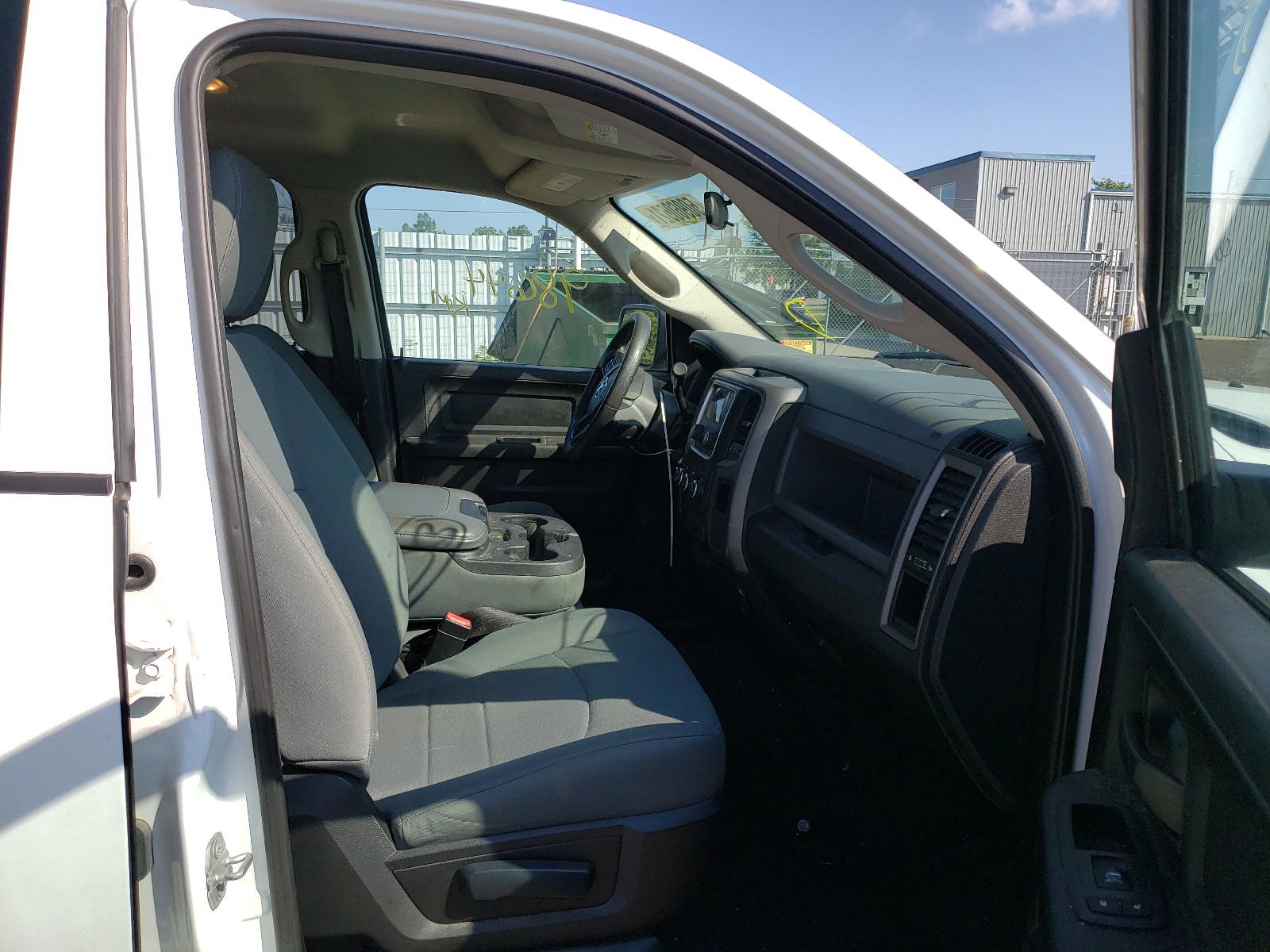 Photo 5 from auction – 2016 RAM 1500 ST with VIN 1C6RR7FT9GS239379