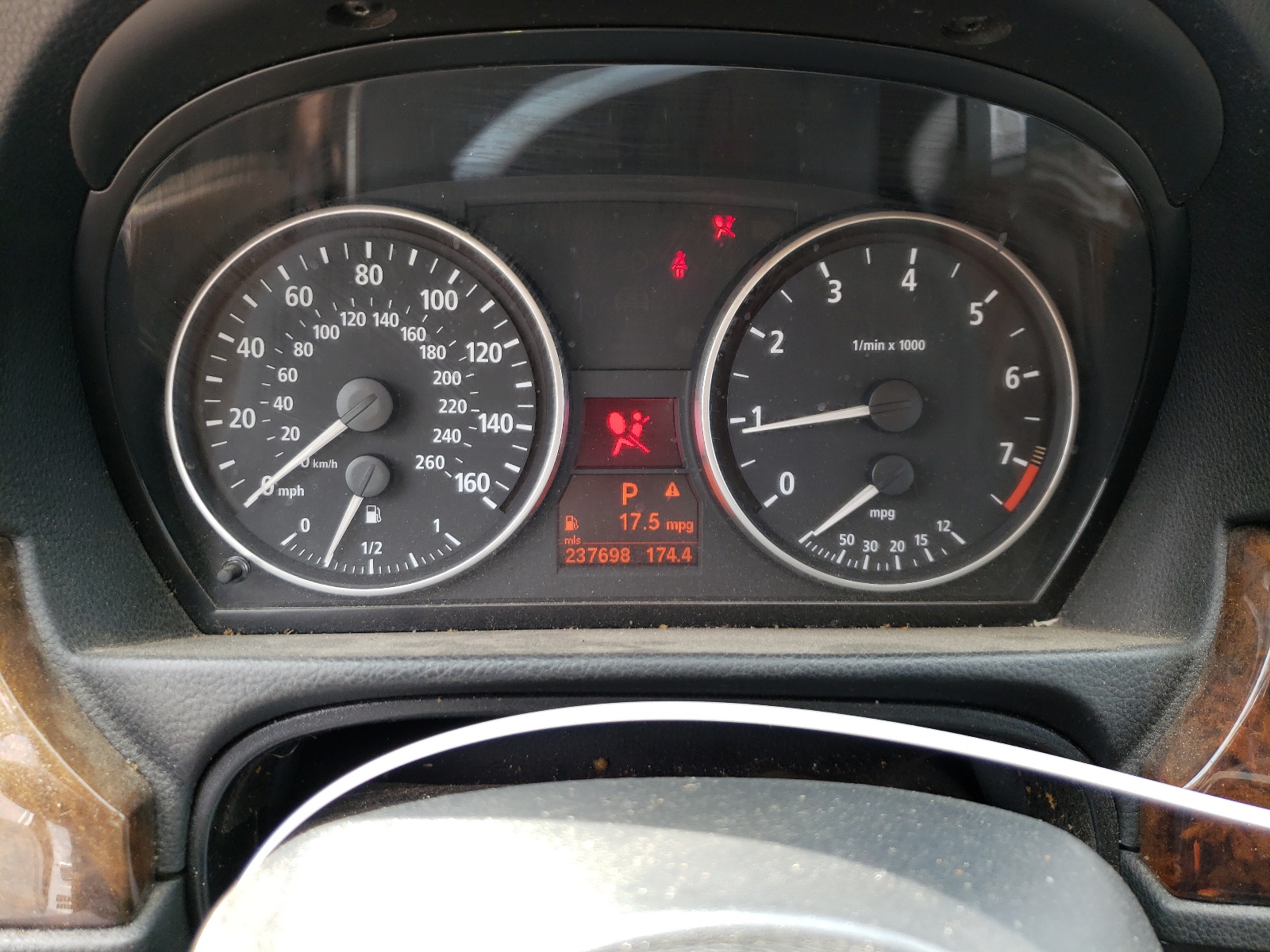 Photo 8 from auction – 2006 BMW 330 XI with VIN WBAVD33556KV64370