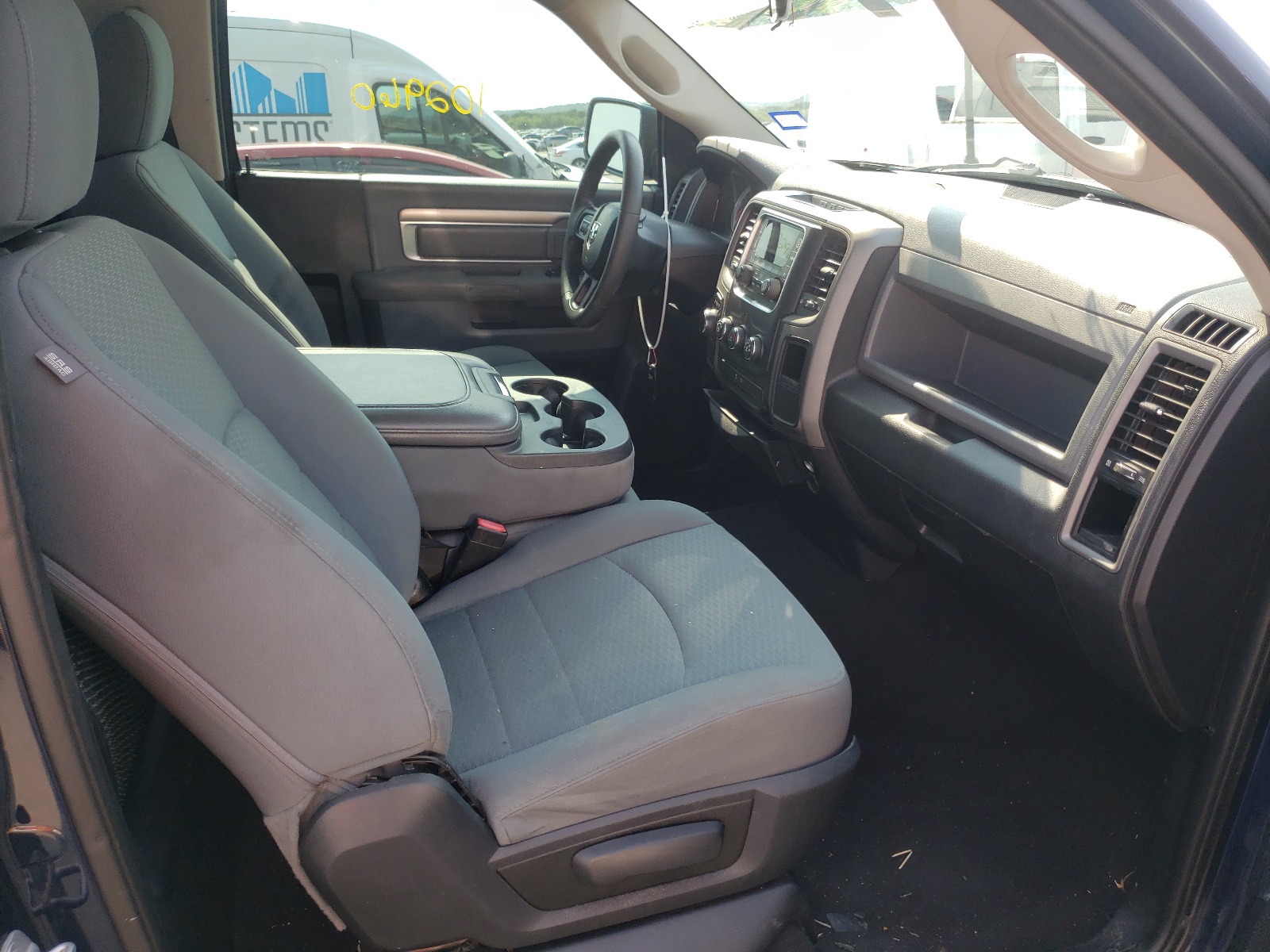 Photo 5 from auction – 2013 RAM 1500 ST with VIN 3C6JR6AG9DG509439
