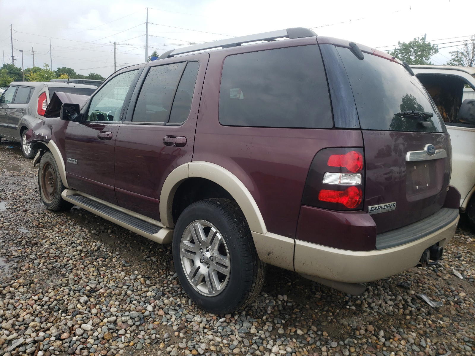 Photo 3 from auction – 2007 FORD EXPLORER E with VIN 1FMEU74E47UA59382