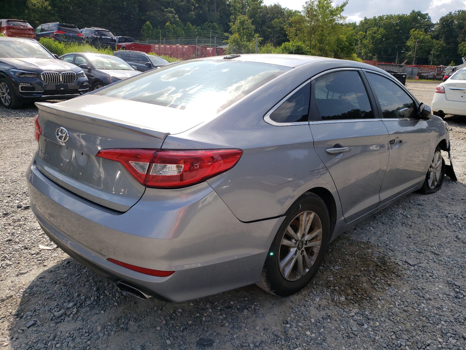 Photo 4 from auction – 2016 HYUNDAI SONATA SE with VIN 5NPE24AF1GH389397