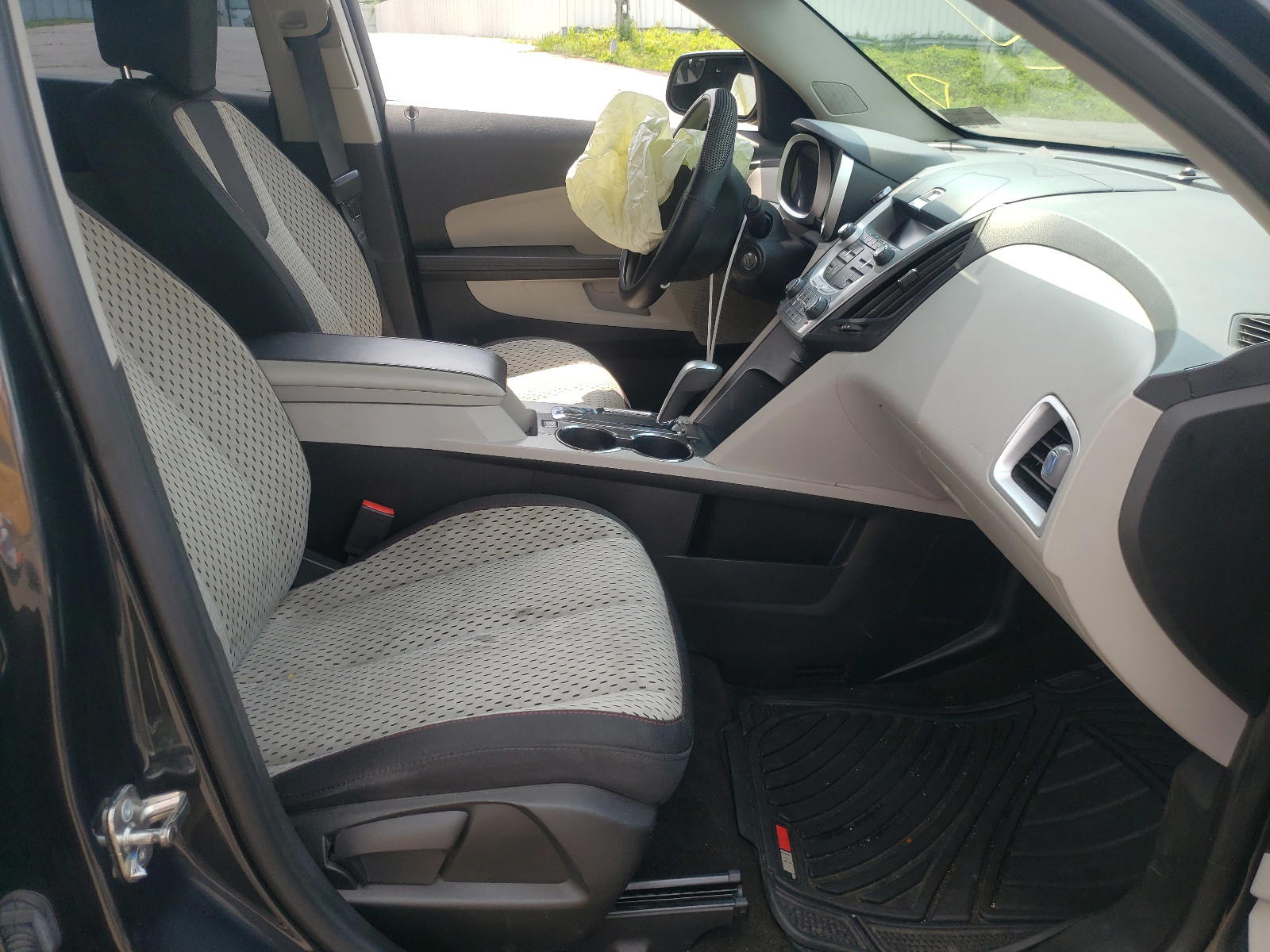 Photo 5 from auction – 2014 CHEVROLET EQUINOX LS with VIN 2GNALAEK4E1142799