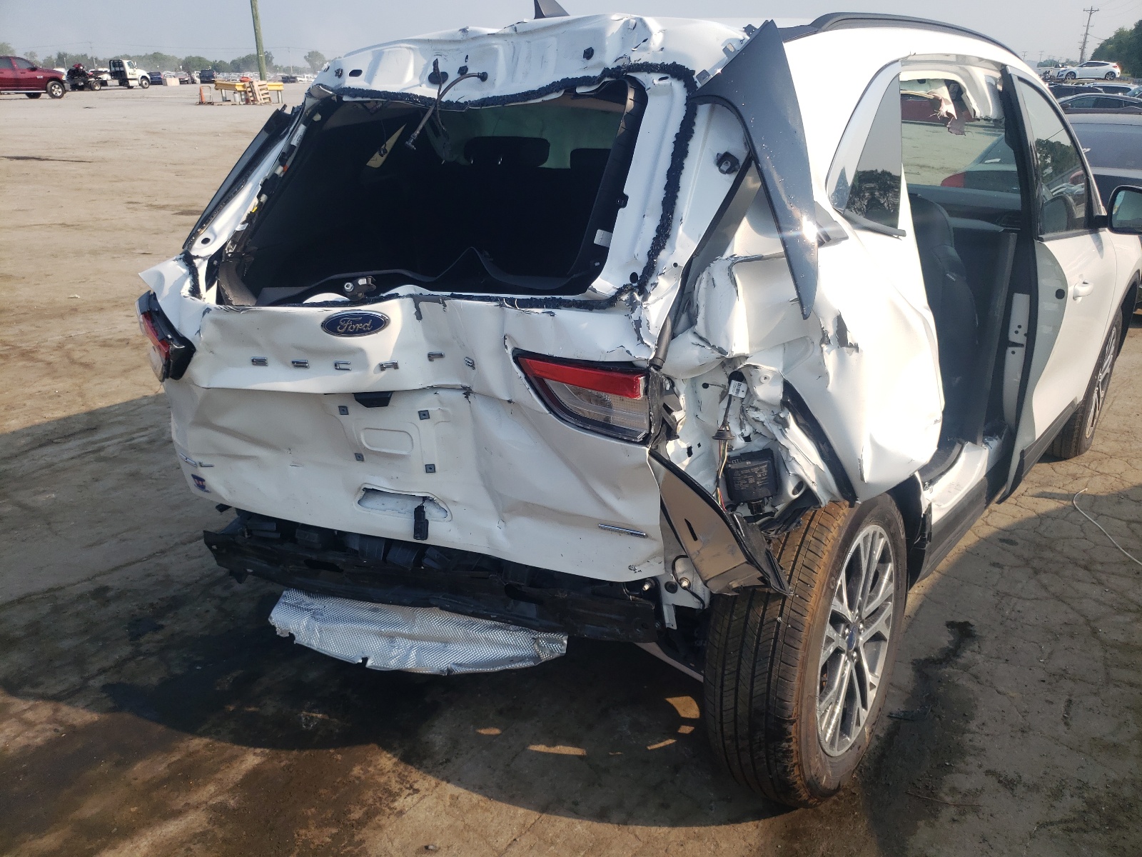 Photo 9 from auction – 2020 FORD ESCAPE SEL with VIN 1FMCU9H63LUC18926