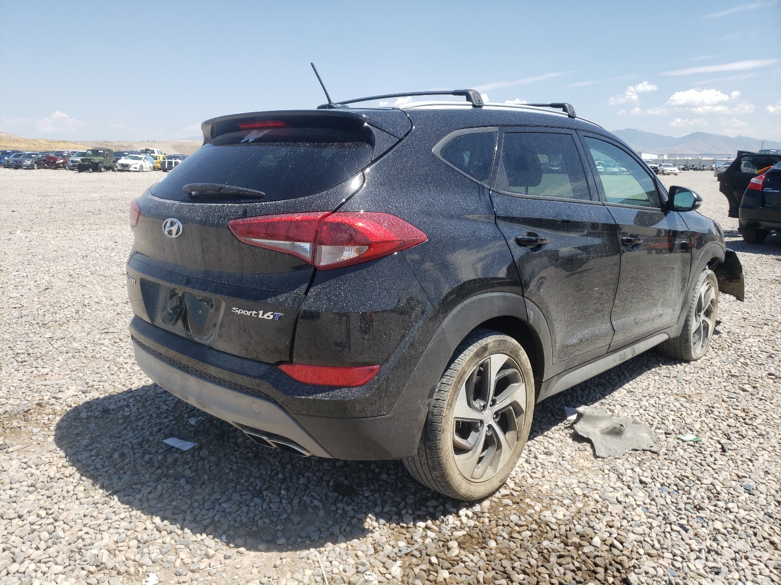 Photo 4 from auction – 2017 HYUNDAI TUCSON LIM with VIN KM8J33A25HU340466