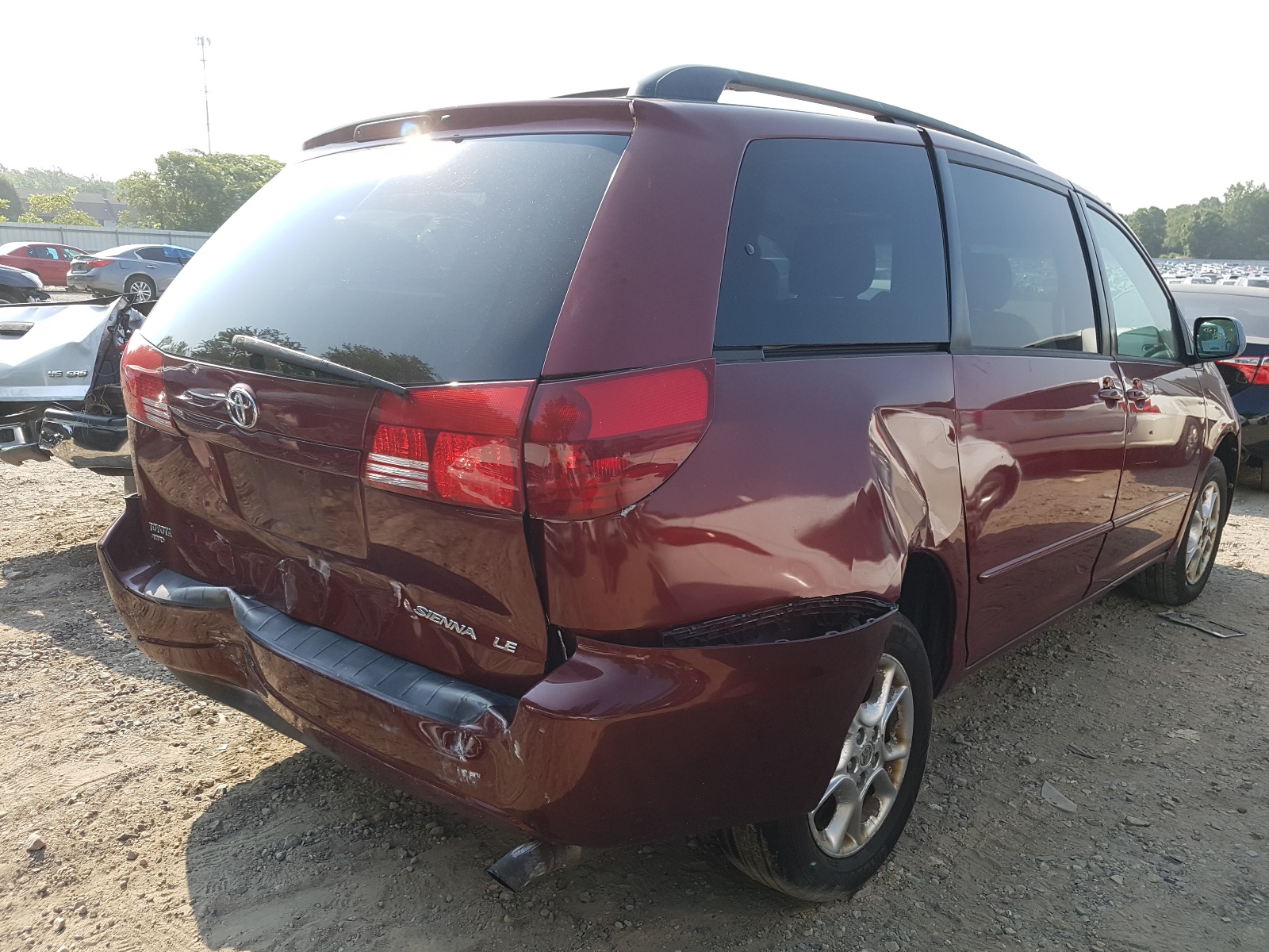 Photo 4 from auction – 2005 TOYOTA SIENNA with VIN 5TDBA23C25S031763