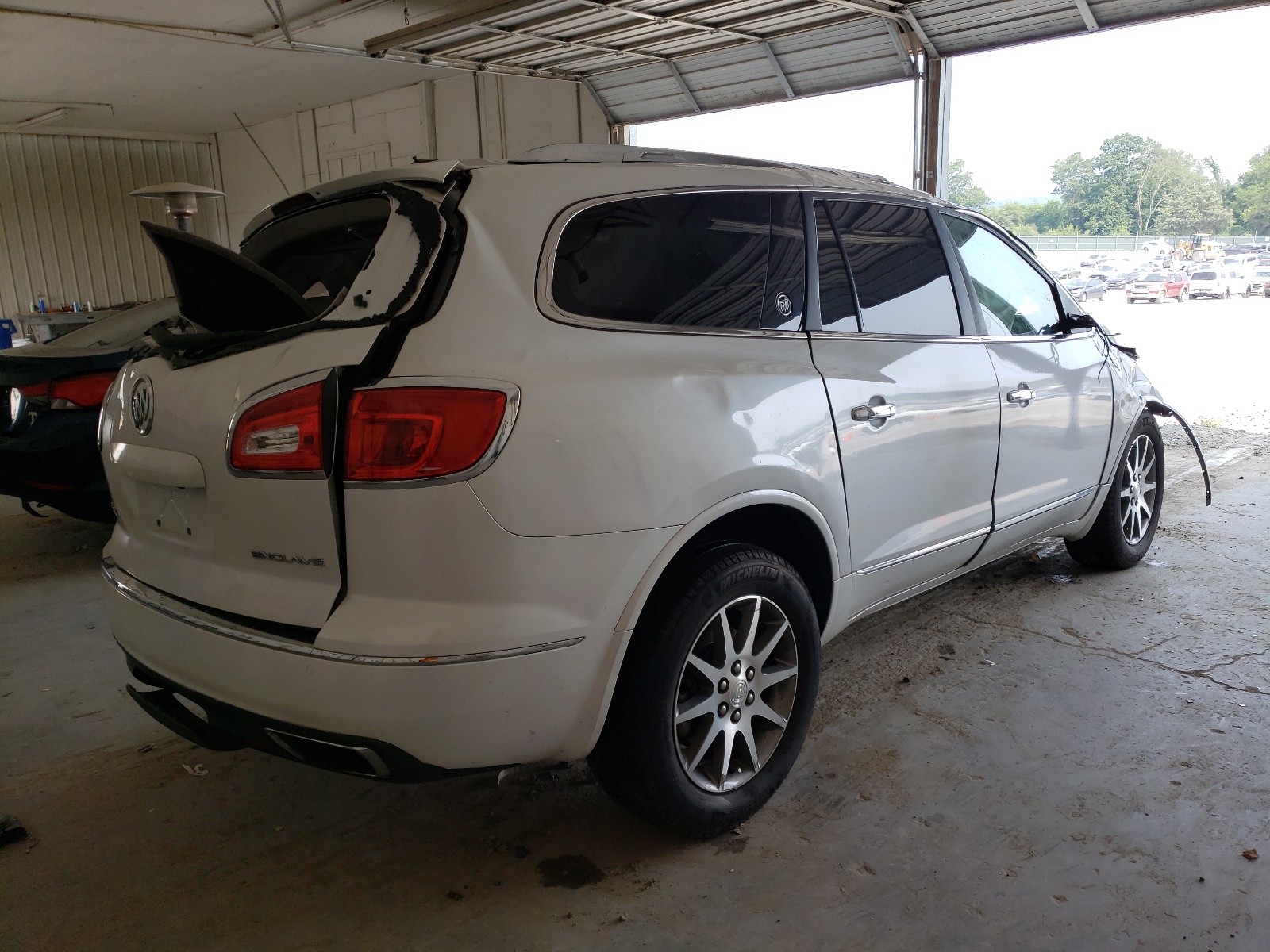صورة رقم 4 من المزاد - 2017 BUICK ENCLAVE مع VIN 5GAKRBKDXHJ172781