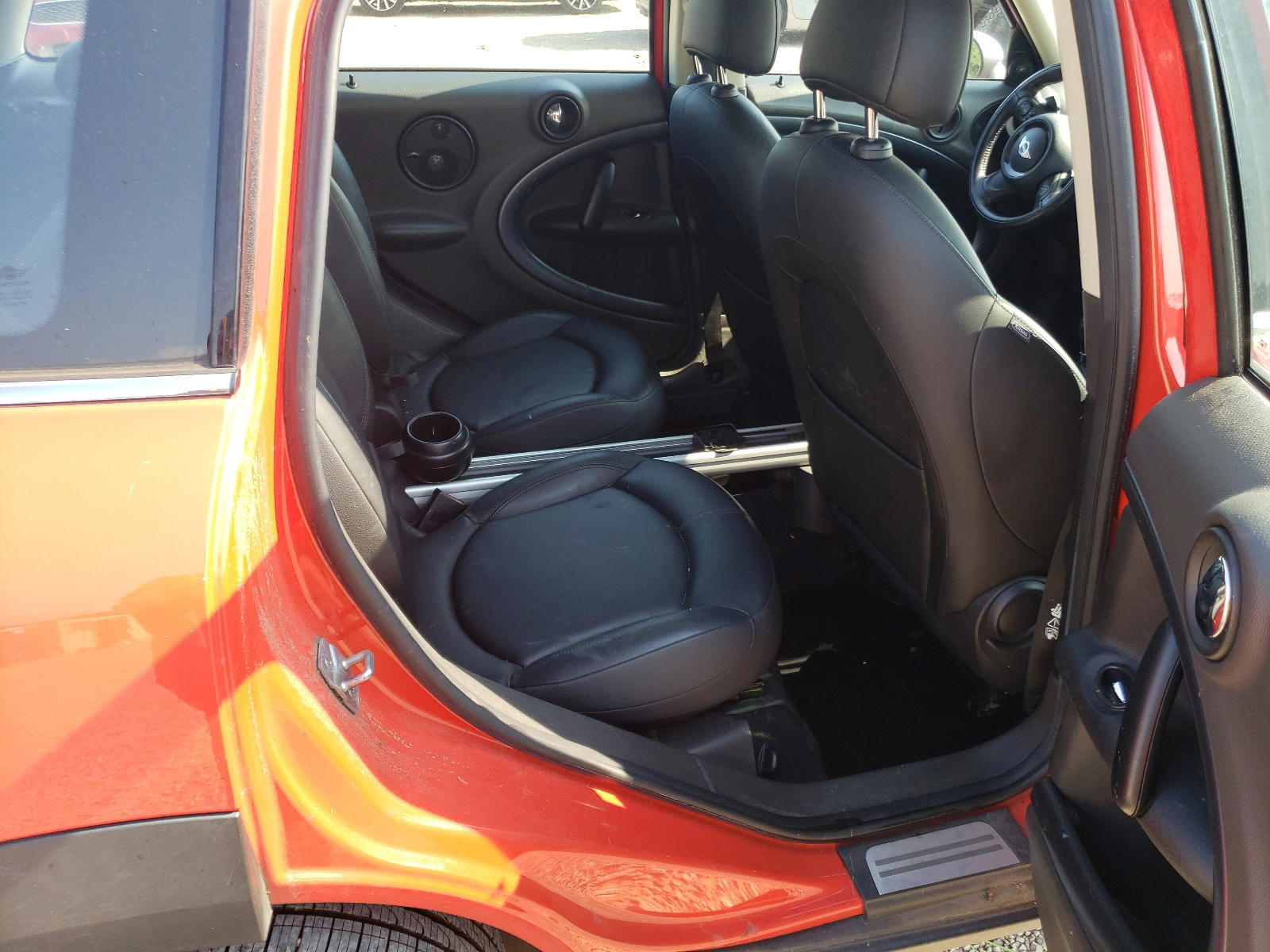Photo 6 from auction – 2011 MINI COOPER S C with VIN WMWZC3C5XBWL79349